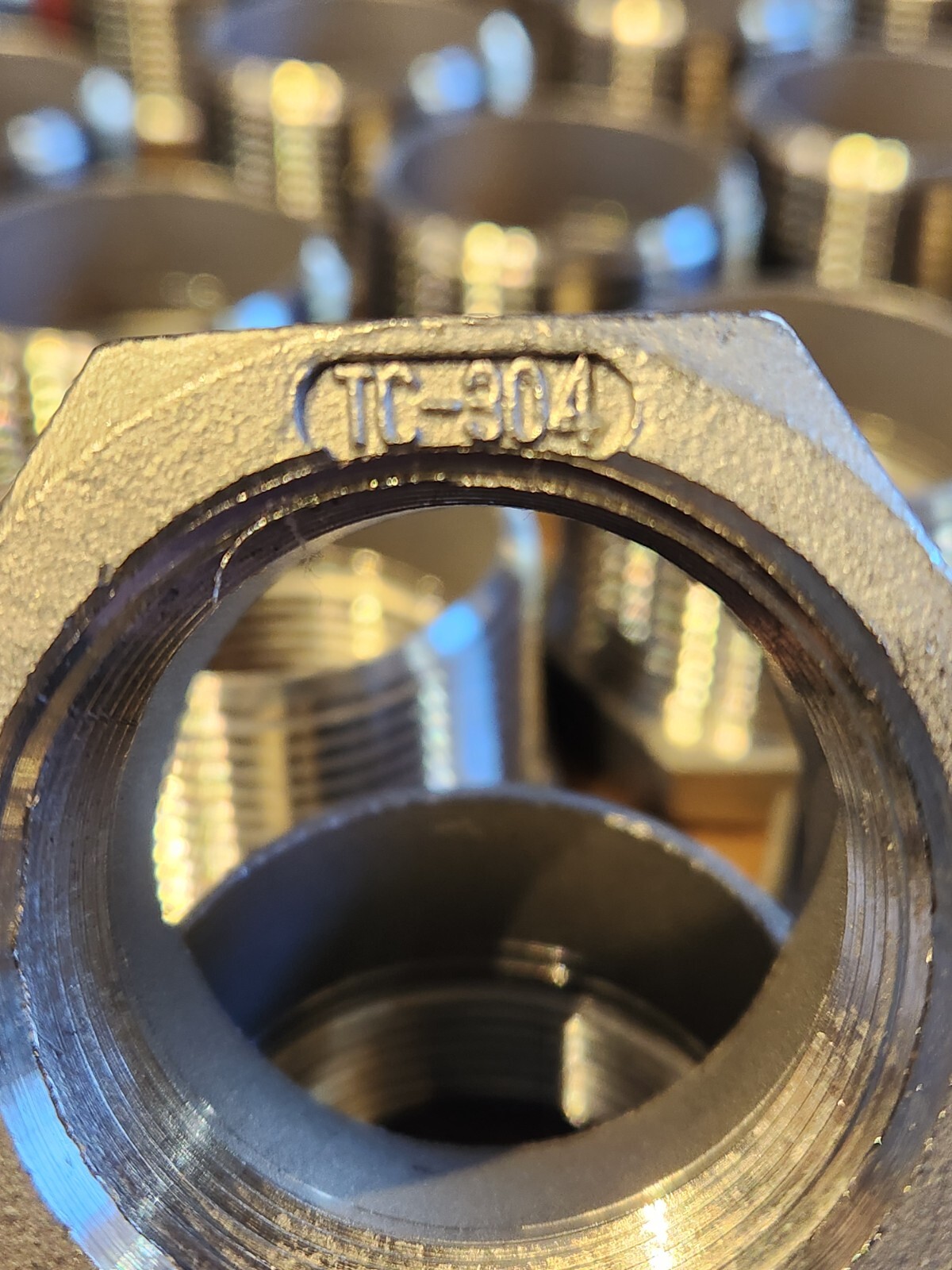 ONE NEW 1 1/2 » x 1 1/4″ SS T-304L Reducing Hex Bushing MNPT x FNPT SHIPS FREE