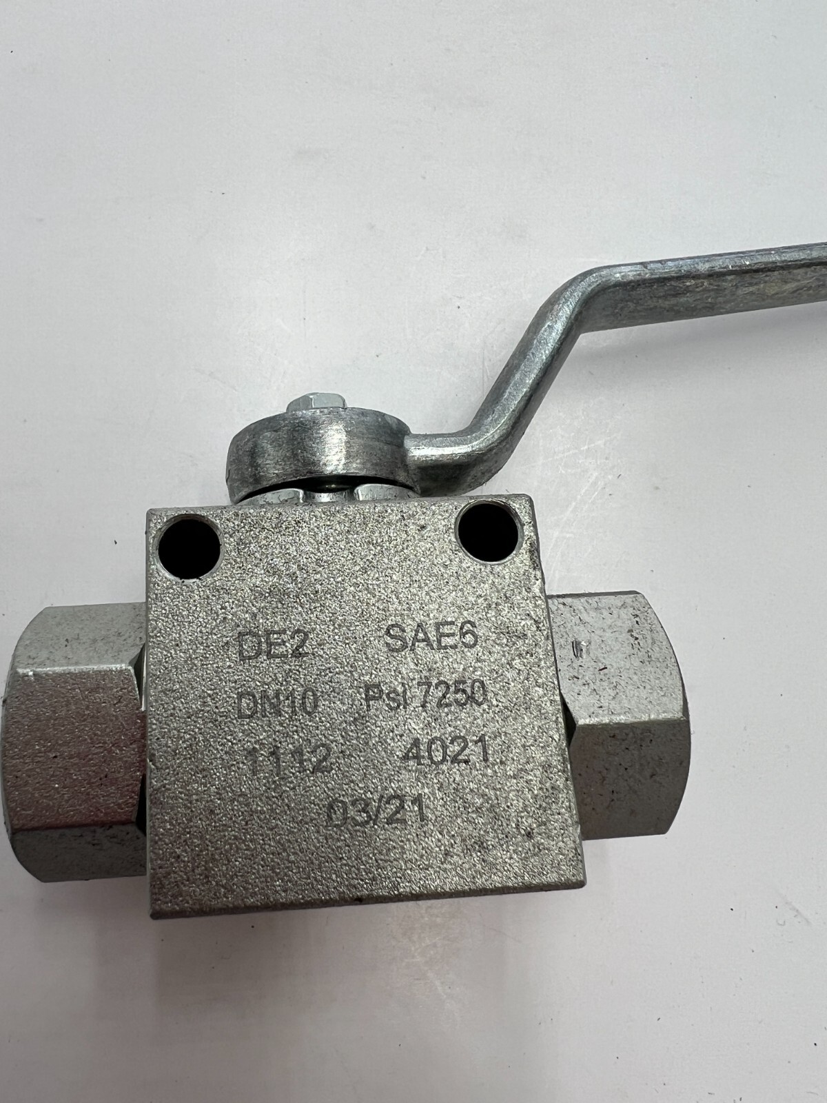 SAE 6 Carbon Steel Ball Valve Dynamic DN10 DE2 SAE6, 1112 4021, 7250 PSI