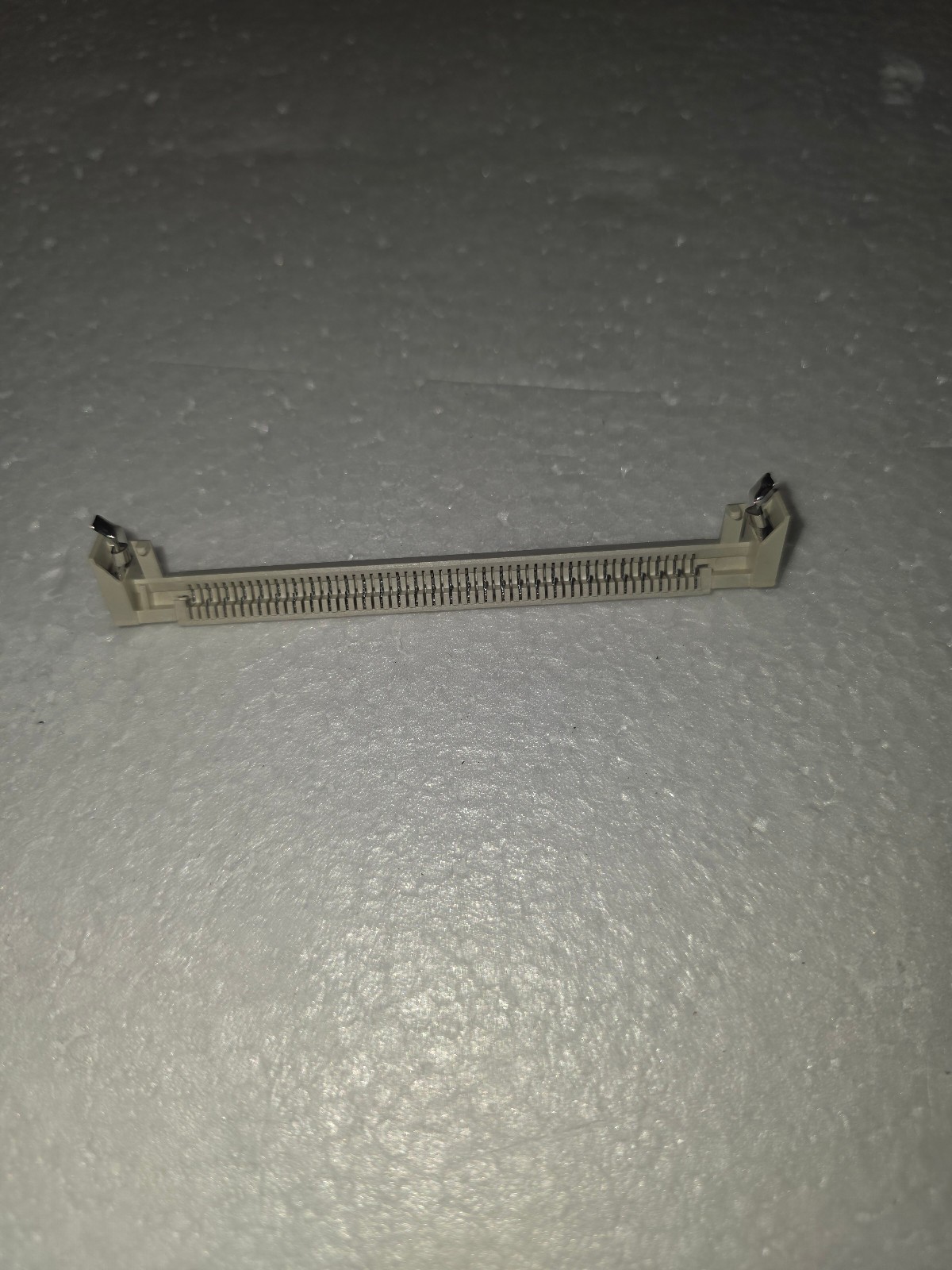 30 PIN SIMM SOCKETS SINGLE ROW 35 Degree – LOT OF 5 UNITS
