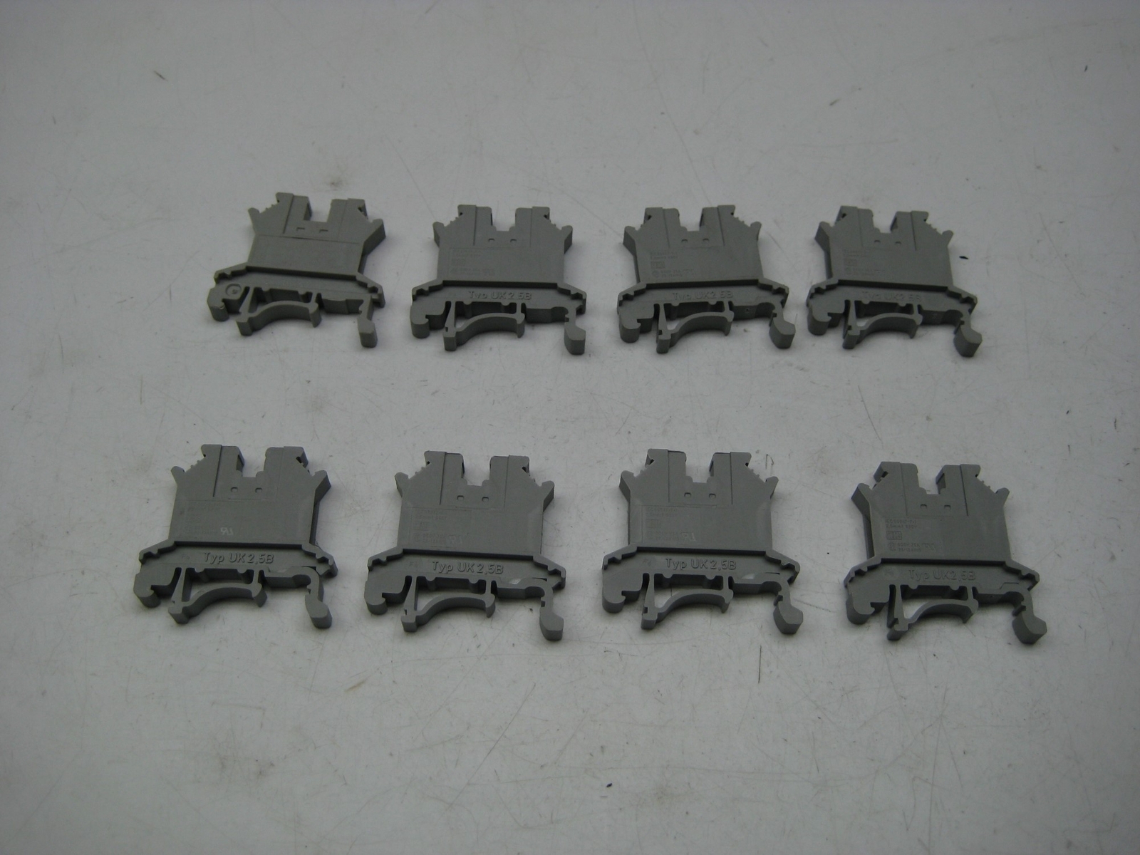 INDUSTRIAL SPARE UK2,5B LOT OF 8 TERMINAL BLOCK NSNP