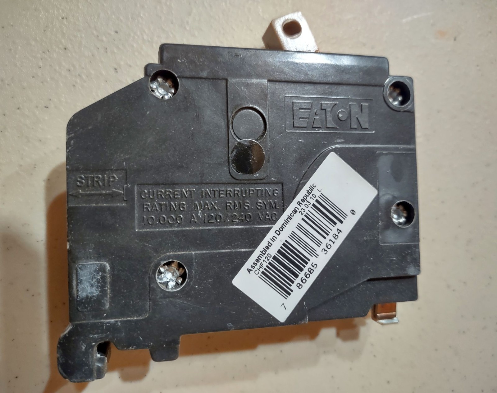 NEW – Set of 2 Eaton CHF120 20A Plug On Trip Indicator 1-Pole Circuit Breaker