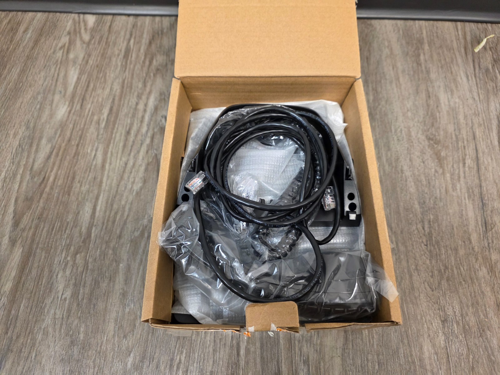 *NEW/OPEN* Mitel 5320e IP phone 50006634