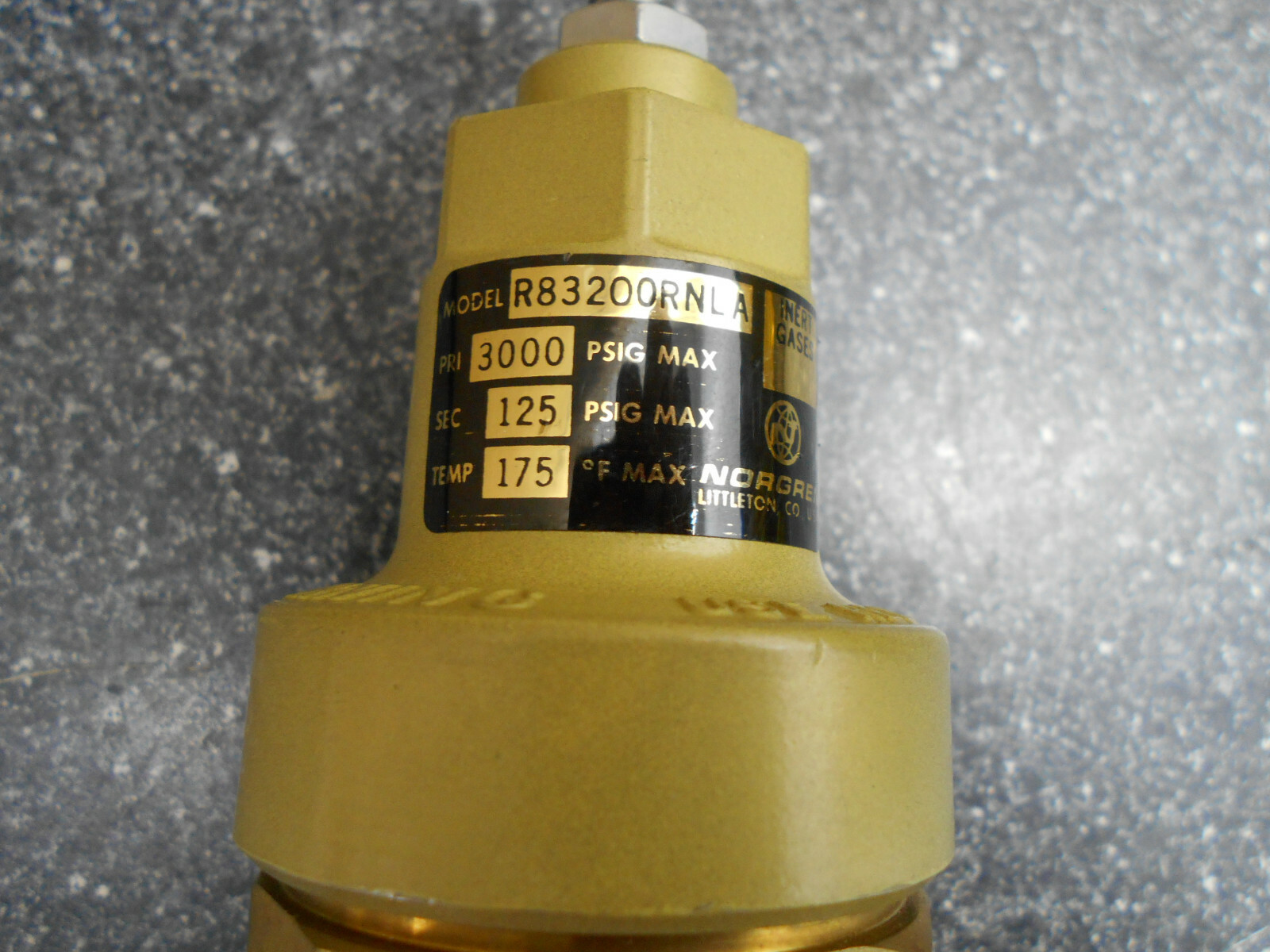NORGREN R83200RNLA GAS REGULATOR 1/4″ NPT 3000PSI 125PSI 175°F