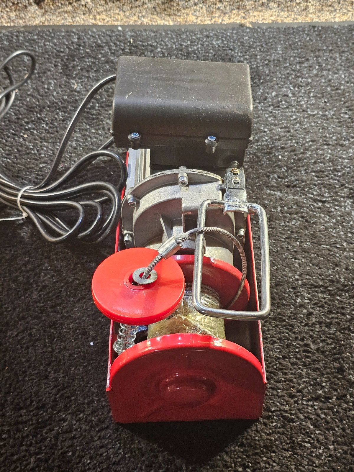 VEVOR Electric Hoist 1320lbs Crane Winch with Wireless Remote Control 1150W 110V