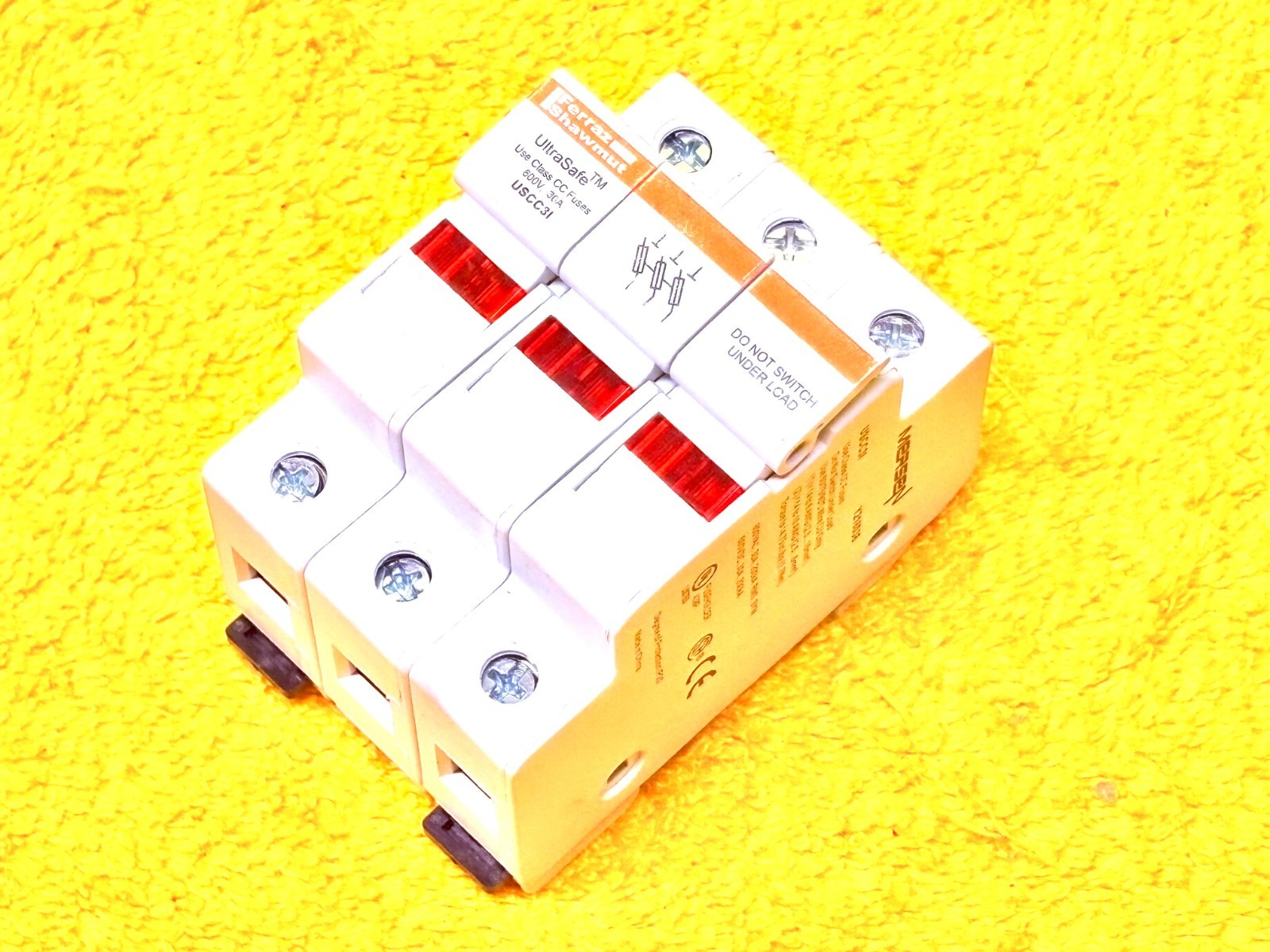 MERSEN USCC3I FERRAZ SHAWMUT 30 AMP 3-POLE 600 VAC CLASS CC FUSE HOLDER