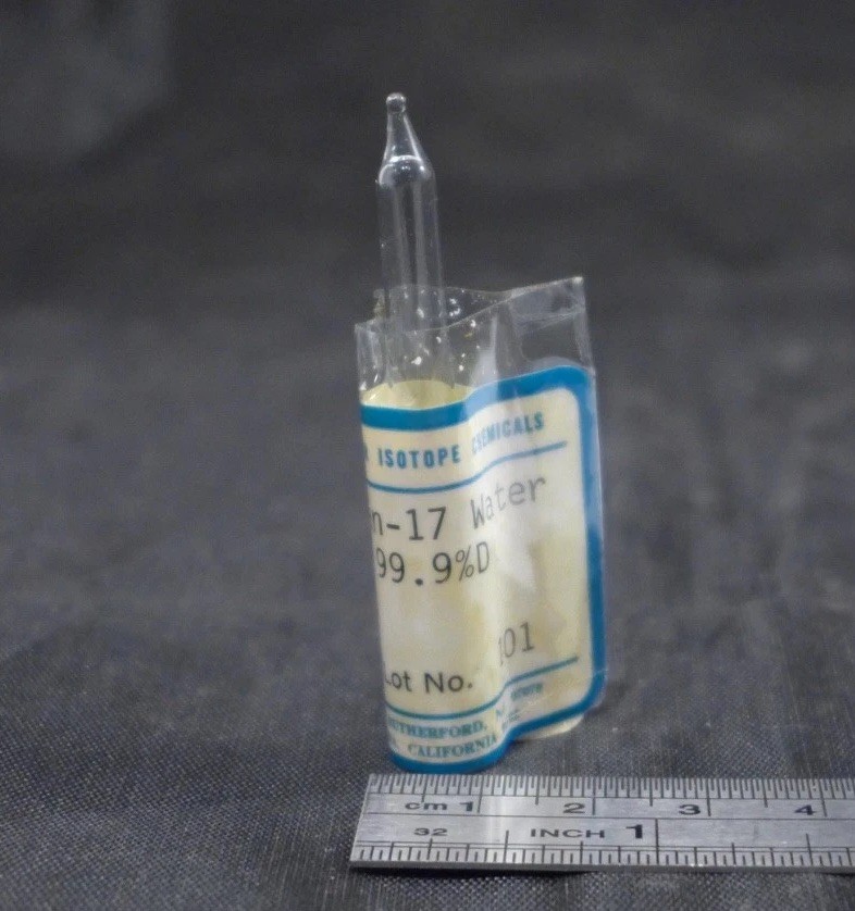 STOHLER ISOTOPE D217O Deuterium Oxide, 10% O-17 (99.9 atom% D) 0.5g ampule #SO-3
