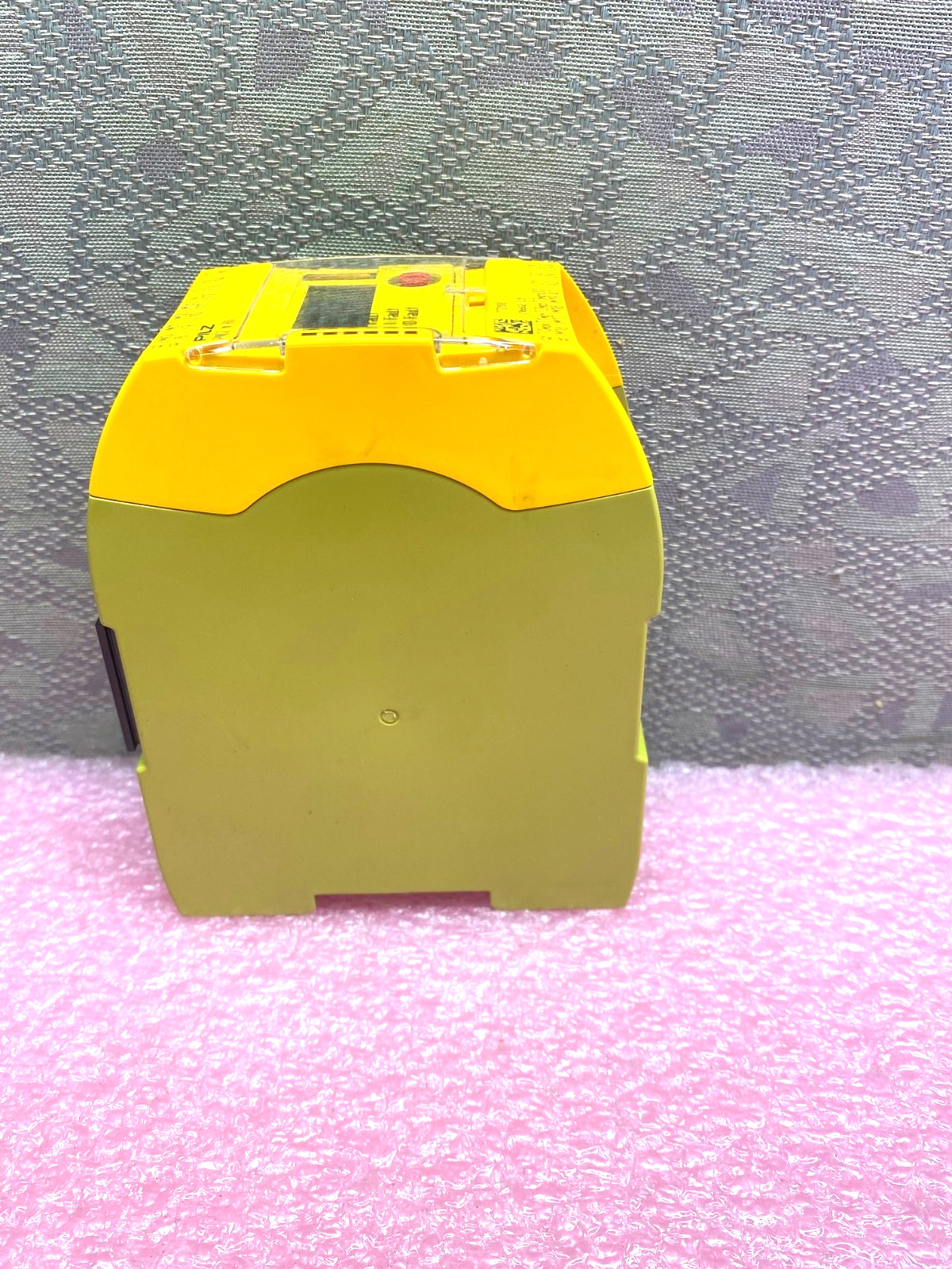 PILZ PNOZ M B0 SAFETY CONTROLLER