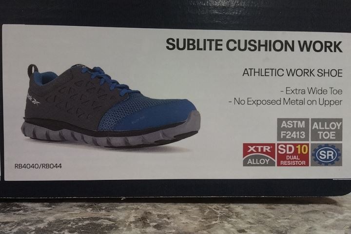 Reebok RB4040 Size 7-1/2 M Men’s Blue/Gray Alloy Toe Athletic Style Work Shoe
