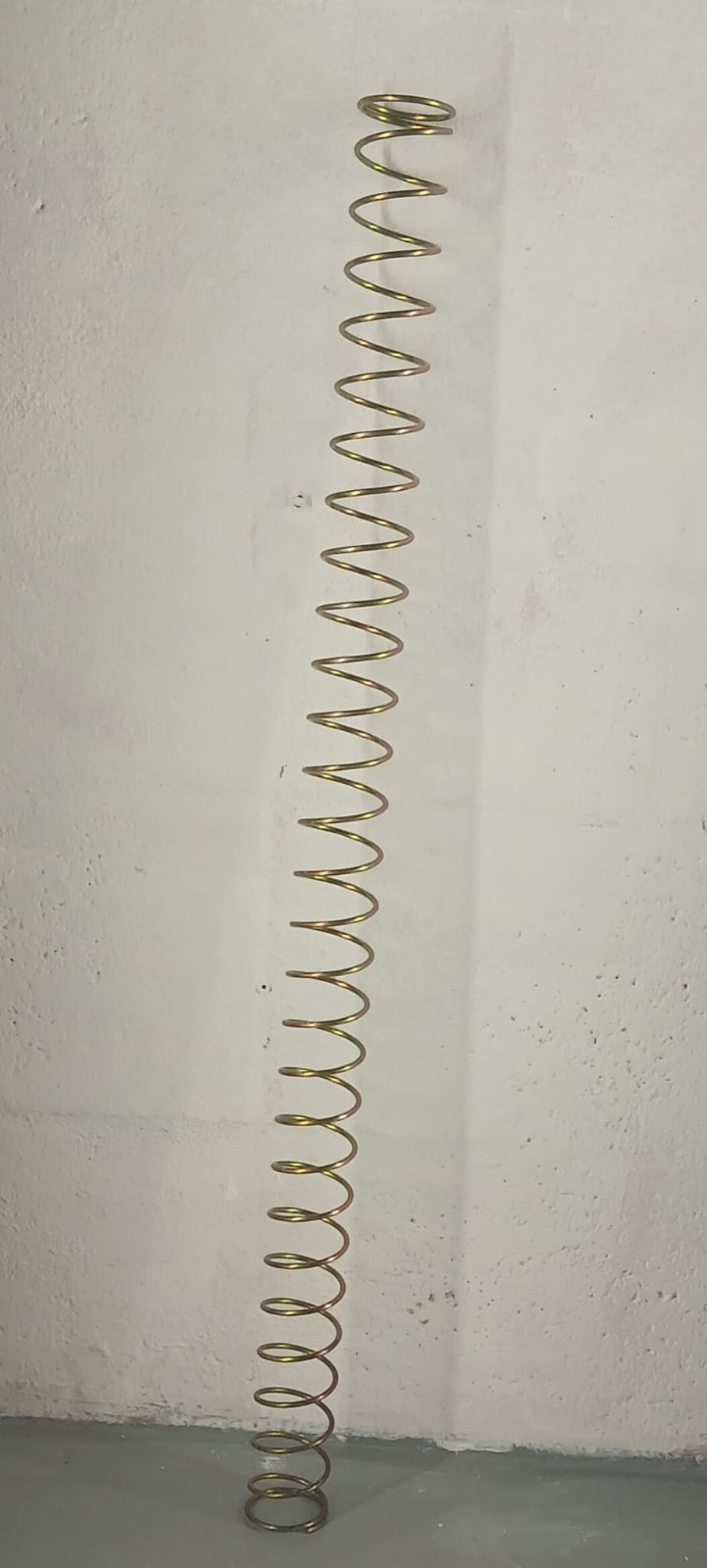 Compression Spring 11″ Length 0.07″ Wire OD .945″ OD 37.5 coils, 36 Active coils