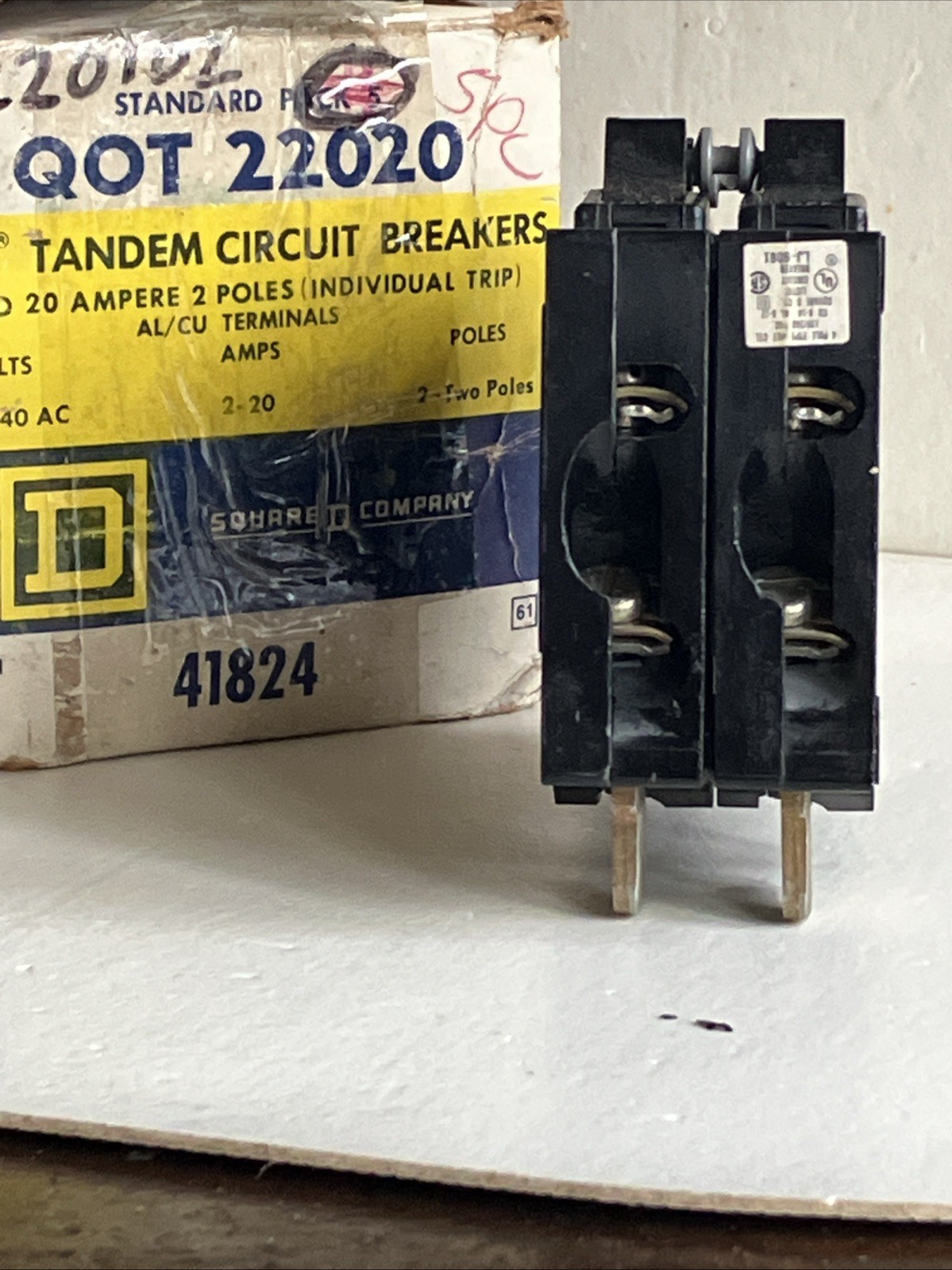 Square D QOT22020 20A 240V (2) 2P Piggyback Quad Tandem Quadplex CTL Hook -New!