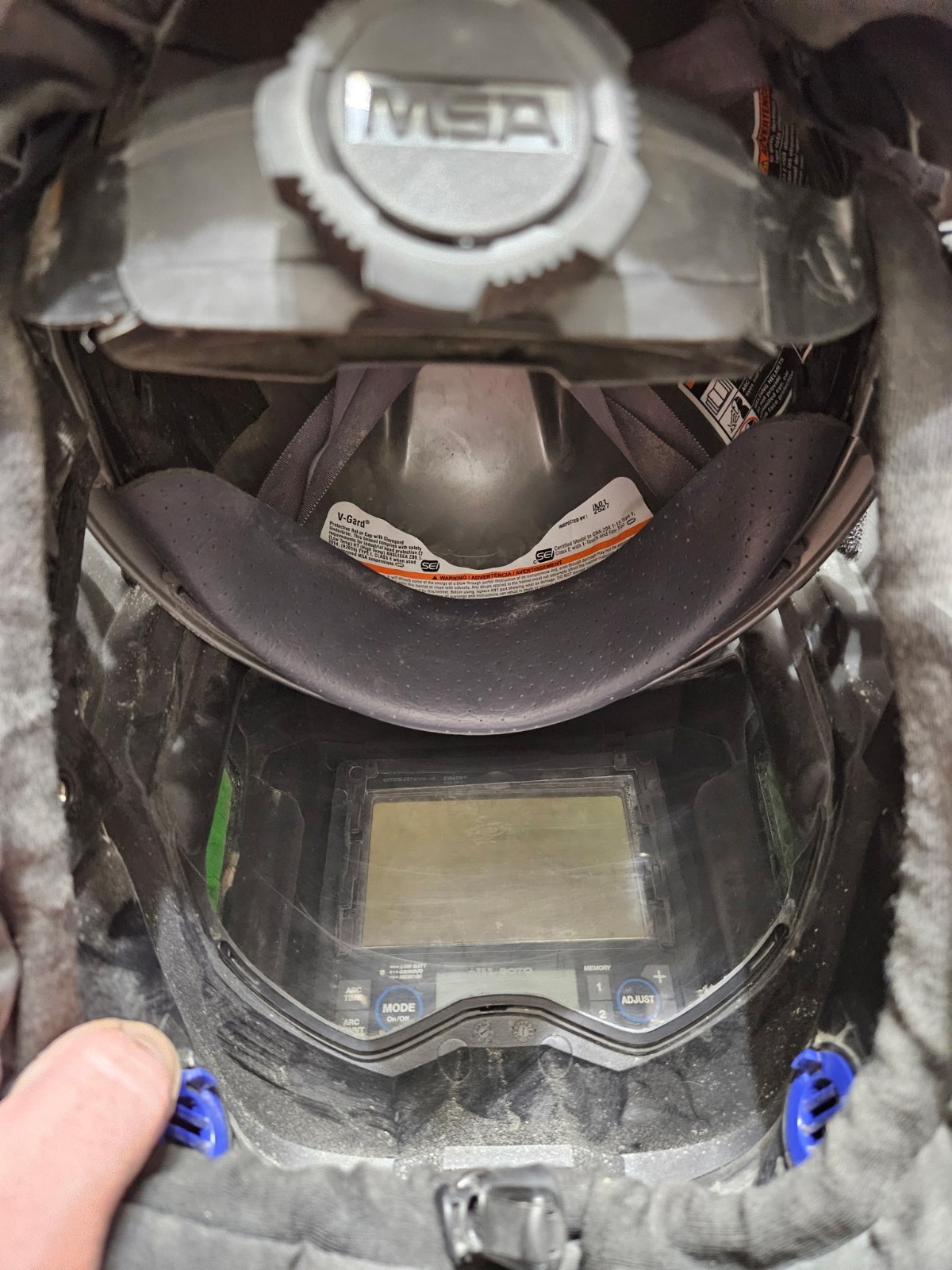 Miller T94iH-R Auto-Darkening Welding Helmet PAPR Kit W/Batteries, Hose, and Bag