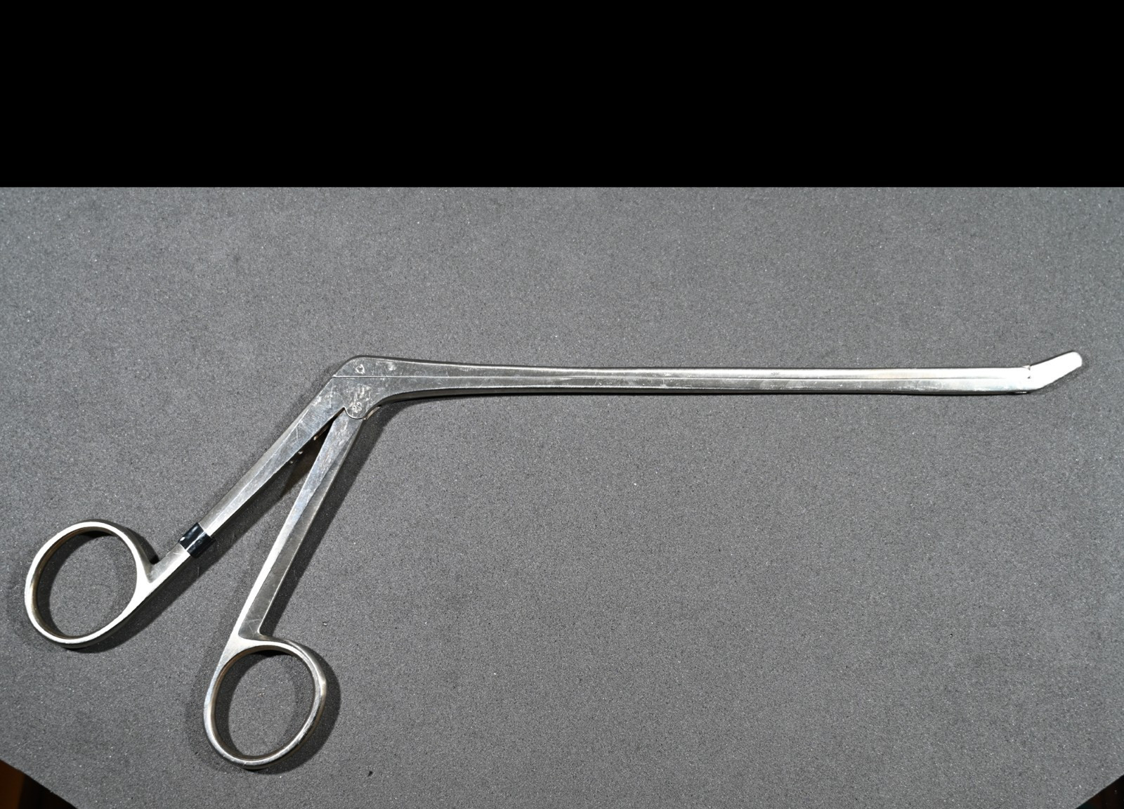 Aesculap MD618 Cushing Rongeur Up-Biting 2 × 10 mm Jaw 7 in Working Length