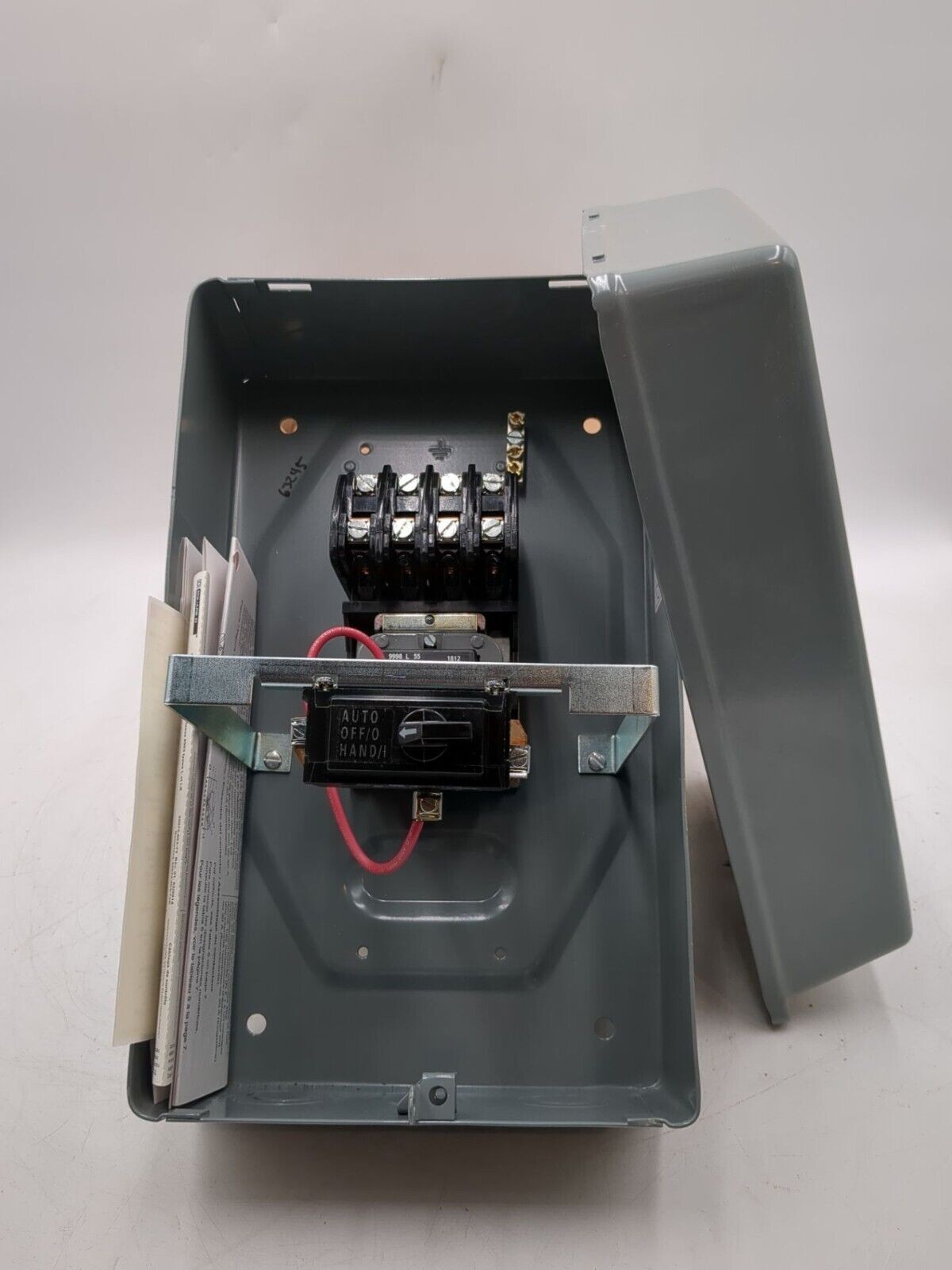 Square D 8903LG40V04C Lighting Contactor 4P 20A Coil 277V Electrically Held