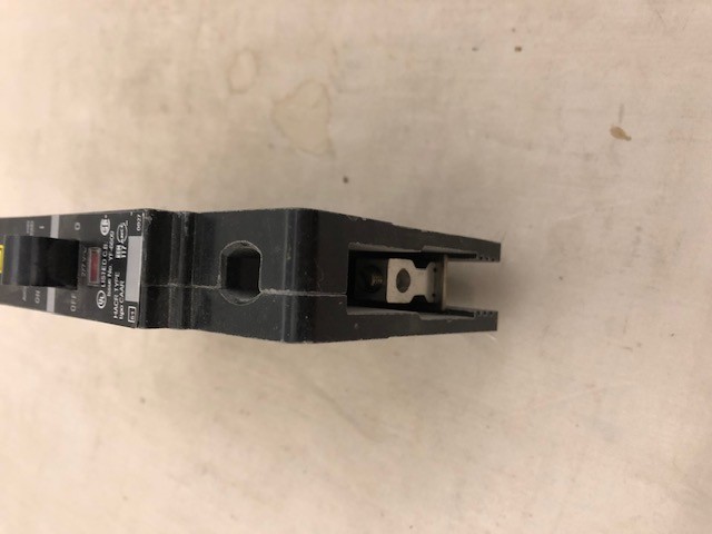Square D EDB14020 circuit breaker 277 volt, 20 Amp
