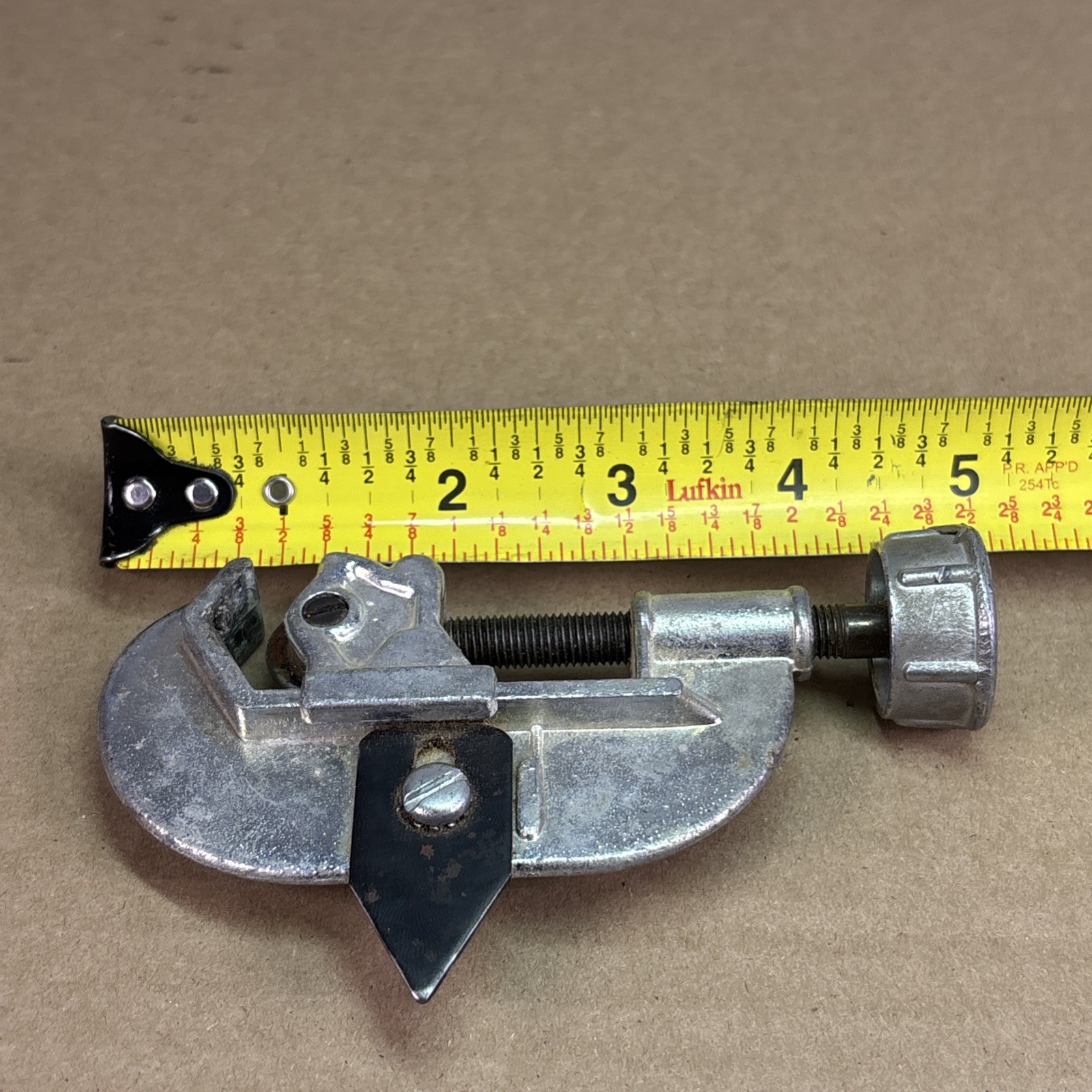 SUPERIOR TOOL Metal / PVC Tube Cutter 1/8″ To 1-1/8″ USA