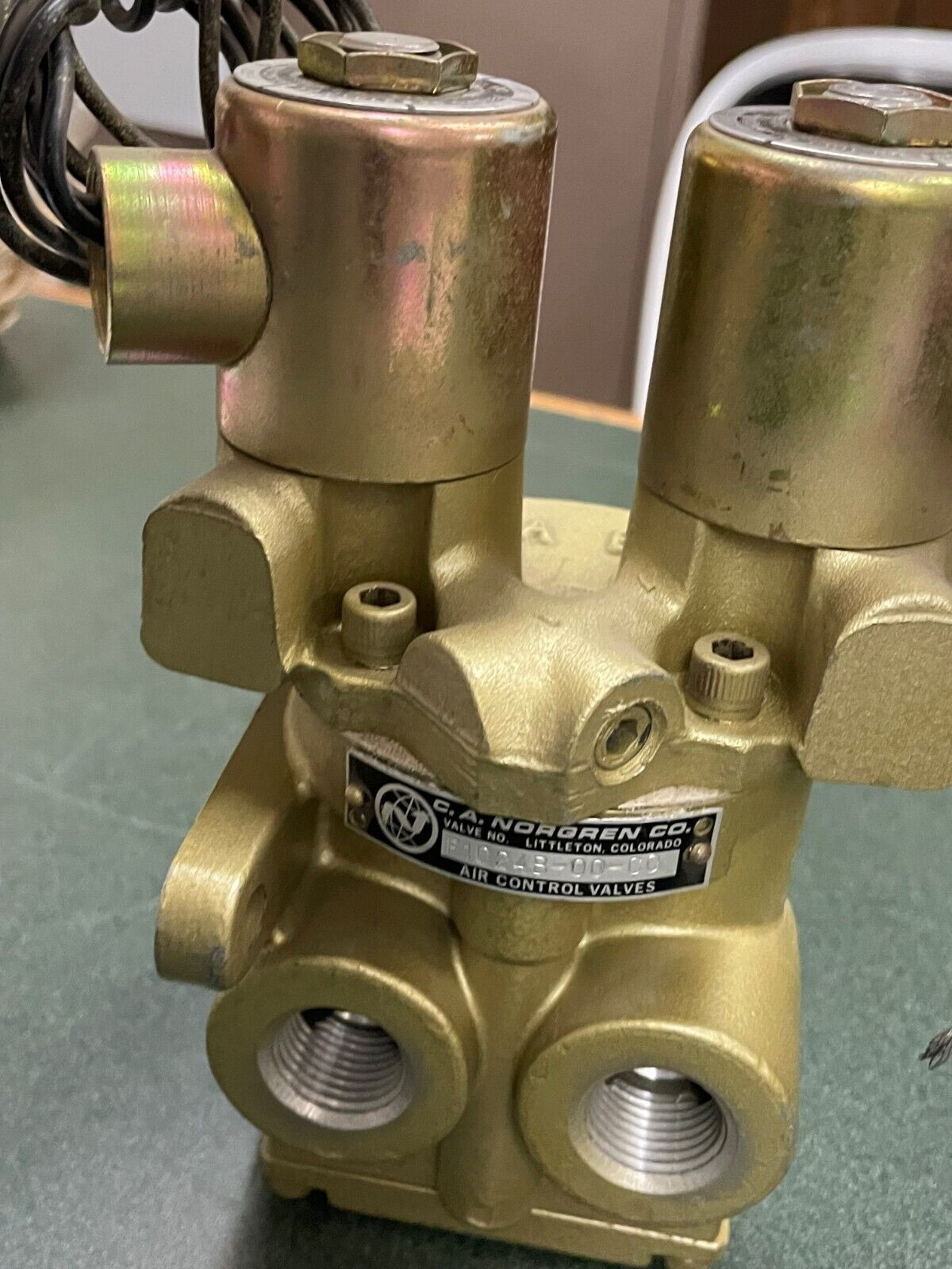 CA Norgren Co. F1024B-00-C0 Air Control Valve, Coil# 2361-04