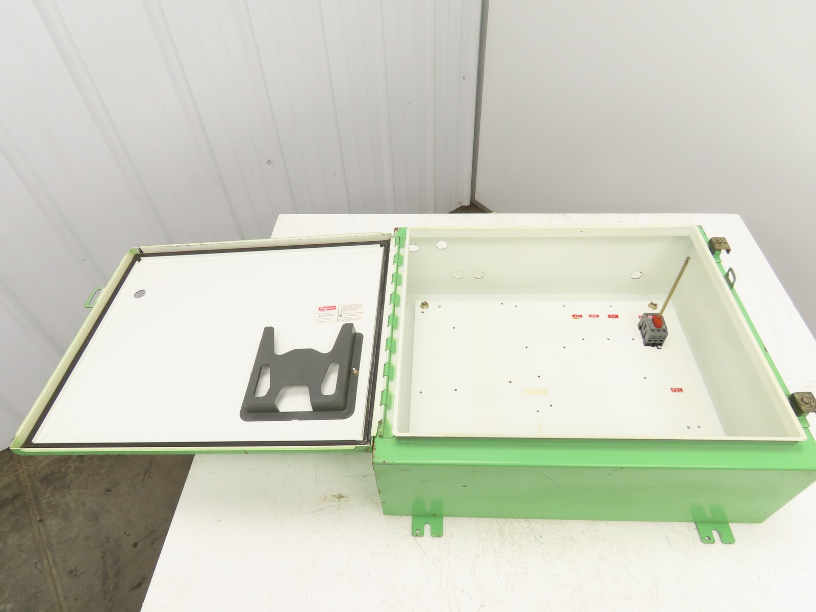 Hoffman A202408LP Electrical Enclosure Control Panel 20x24x8″ Back Plate