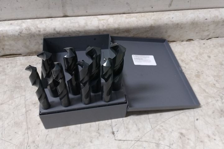 Westward 4UM96 8 Pc 3-1/8 In Flute L 9/16 to 1 In Reduced Shank Drill Bit Set