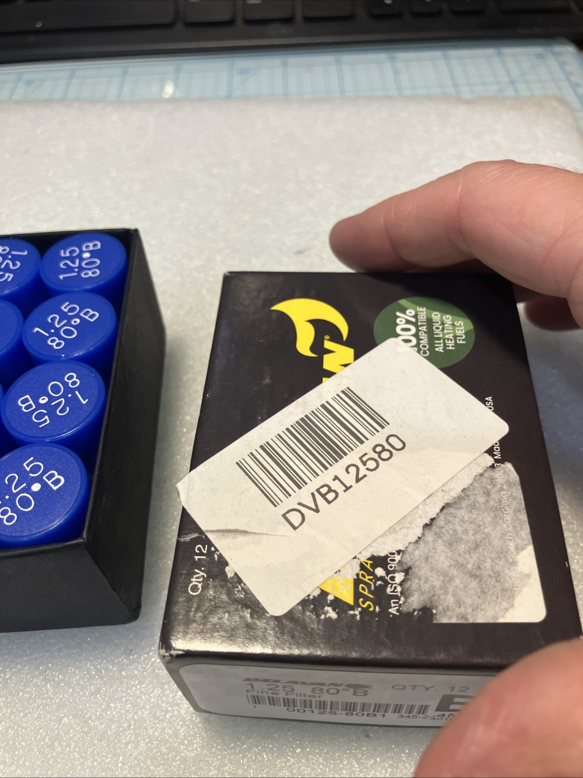 NEW BOX OF 12 DELAVAN 1.25 80° B OIL BURNER NOZZLES 1.25-80B .B378