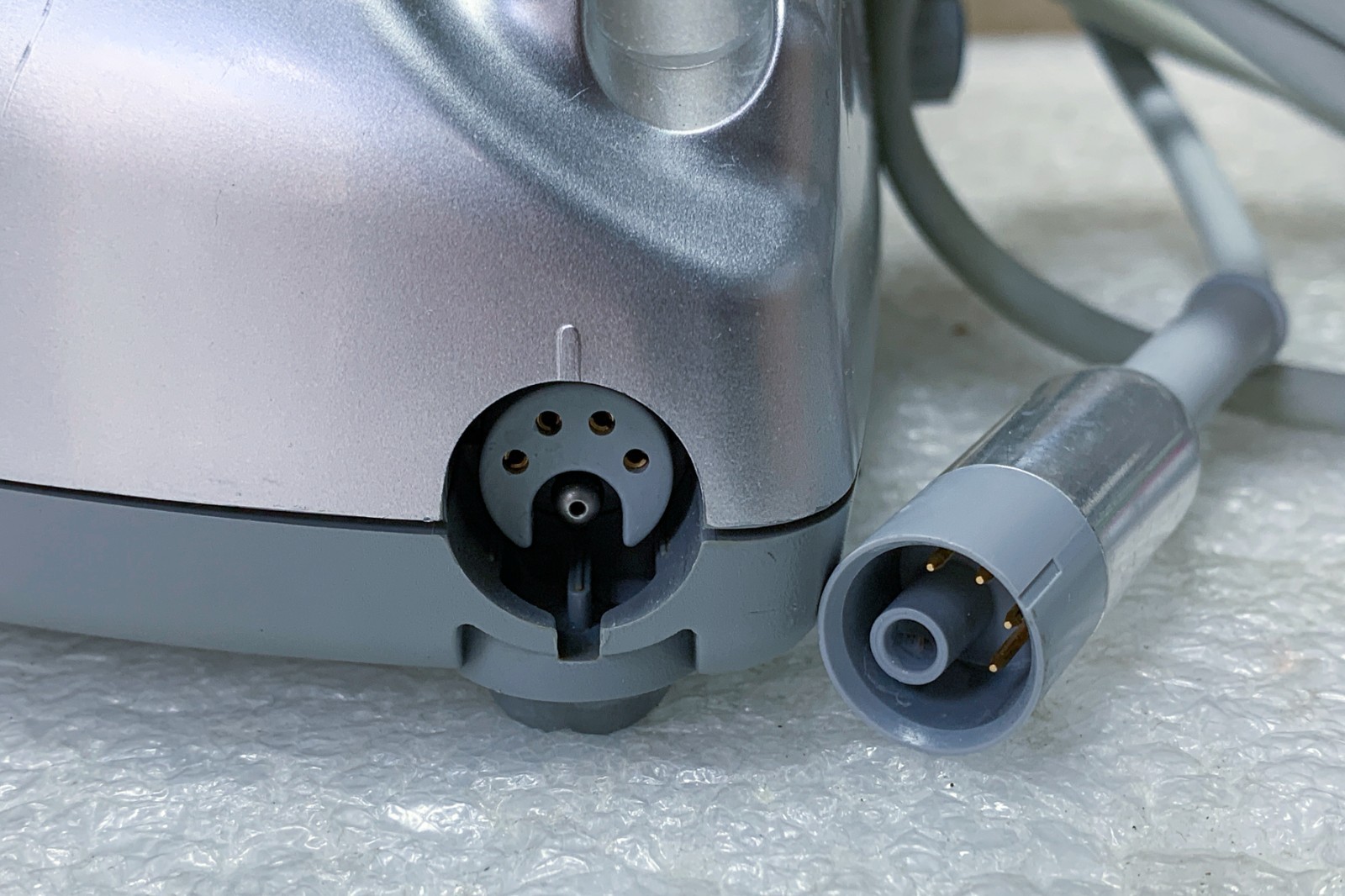 Hu-Friedy SWERV3 UM3000 30K Scaler + Tips, 90-Day Warranty