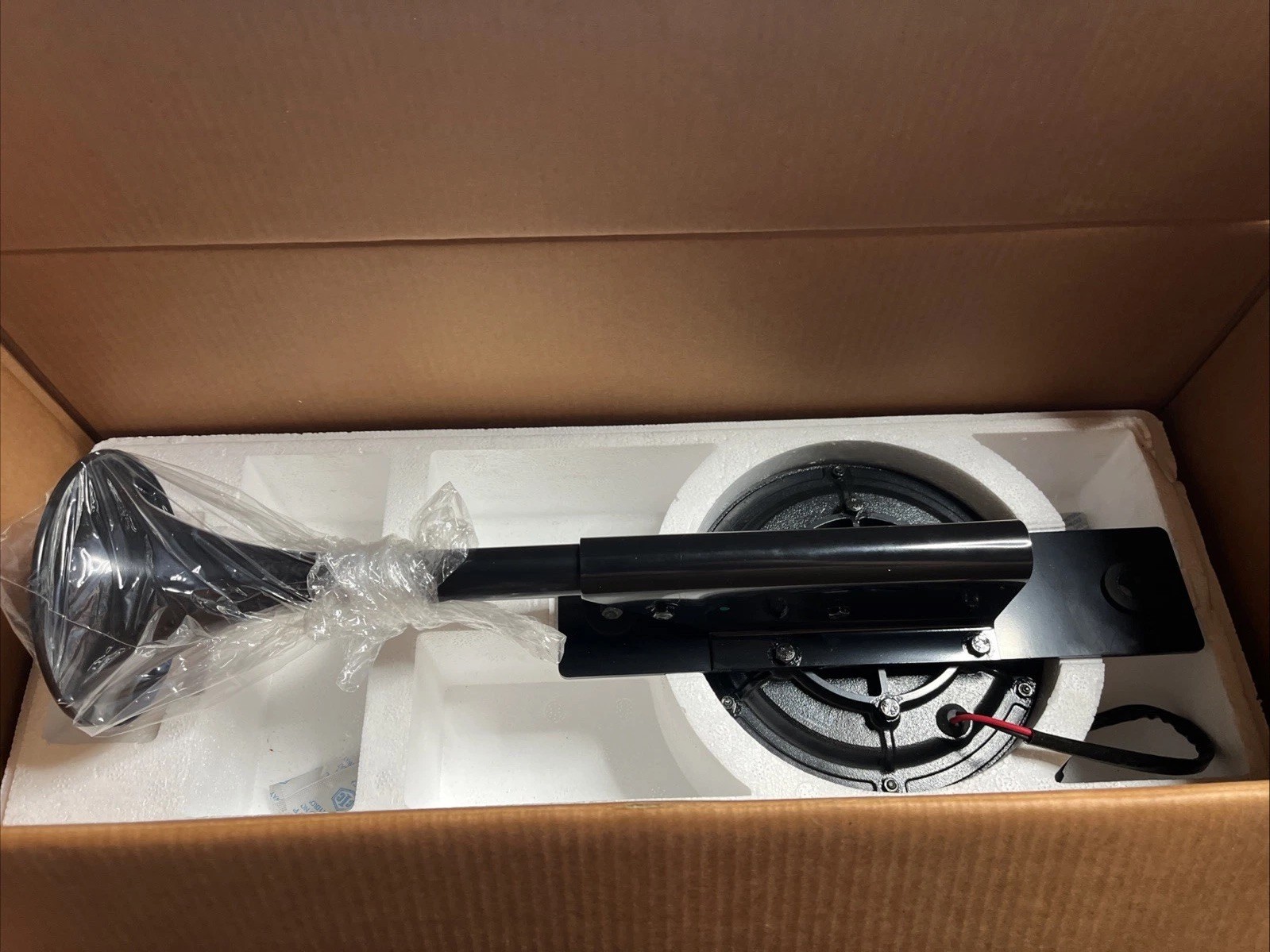 CAT Air Horn 24v 561-6042-04 Heavy Equipment Brand New In Box
