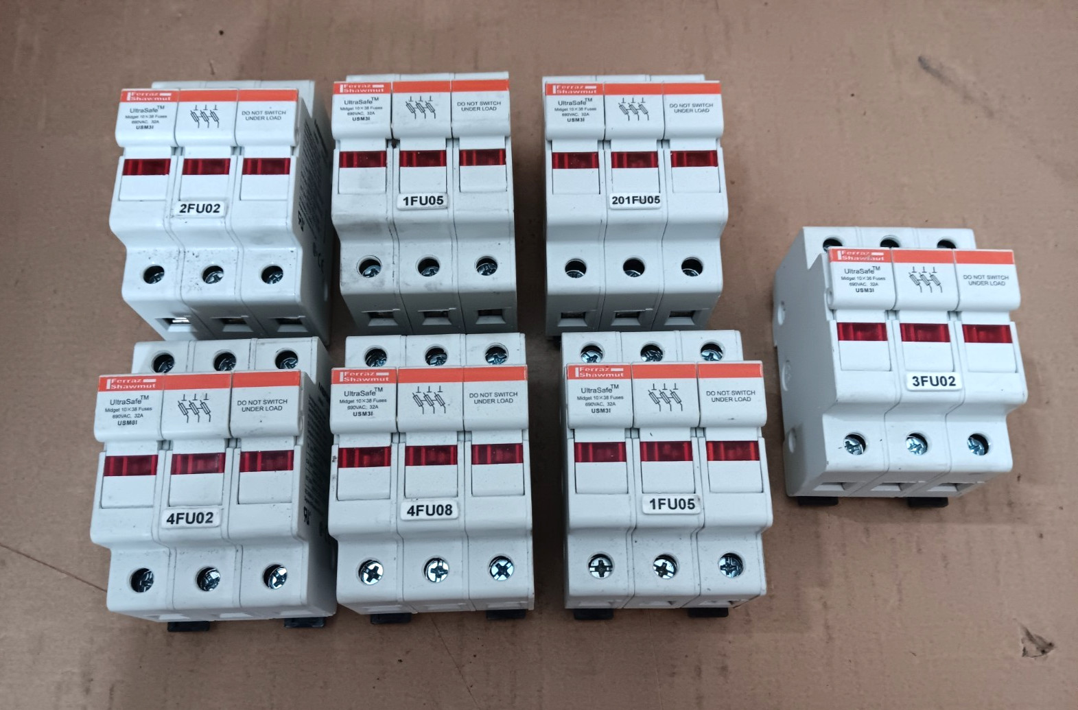 Ferraz Shawmut USM31 Fuse Holder W/ Fuses 30A 600V 3 Pole Y219073 Lot Of 7