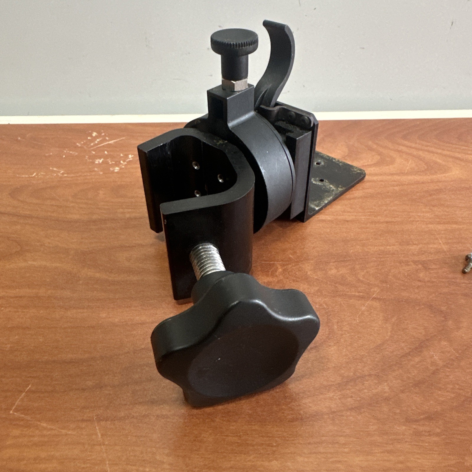 Medfusion 3500/4000 Rotating Pole Clamp (22-1050-51)