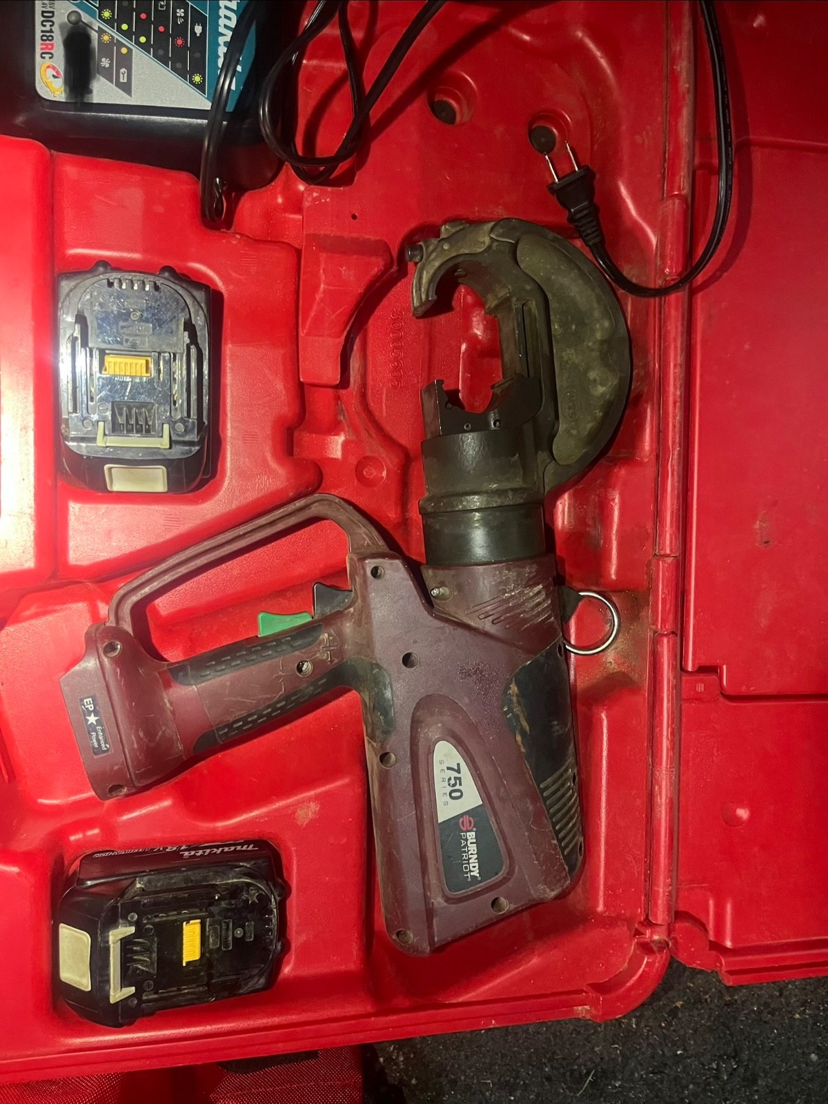 BURNDY PAT750LI Hydraulic Crimping Tool