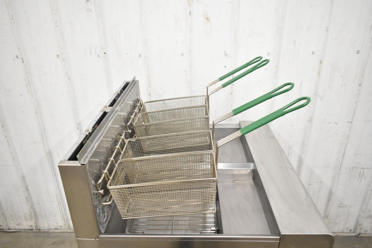 NEW 2021 Frymaster FPPH255CSE Propane Gas LP 50 LB 2 Vat Double Fryer w/ Filter
