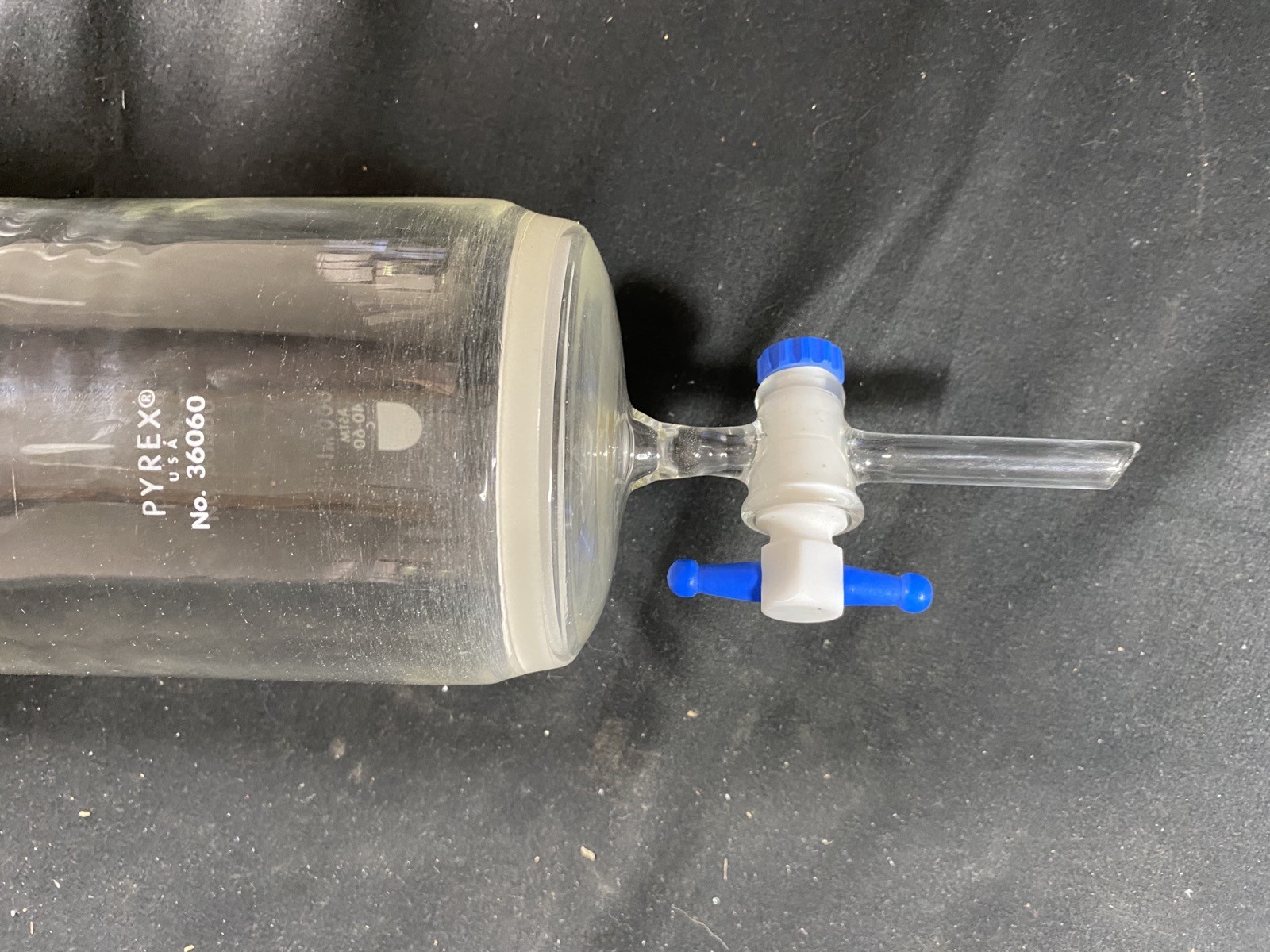 PYREX 3200mL Buchner Funnel Column Stpk Drain Coarse Frit 95mm I.D. 460mm Length
