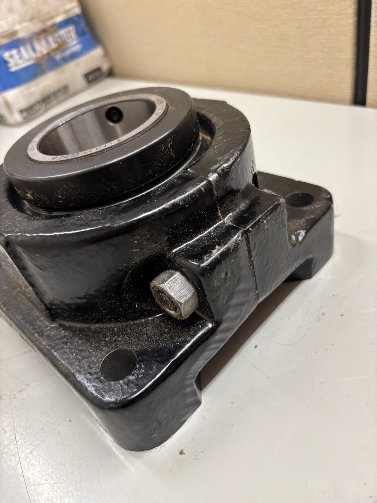 SEALMASTER RFB 207 FOUR BOLT FLANGE TAPERED ROLLER BEARING 2-7/16″ BORE