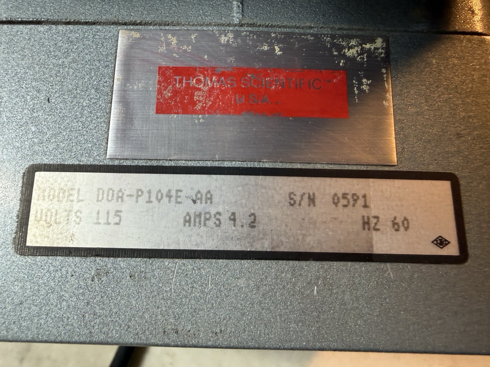 THOMAS SCIENTIFIC DOA-P104E-AA GAST DIAPHRAGM VACUUM PRESSURE PUMP 115V