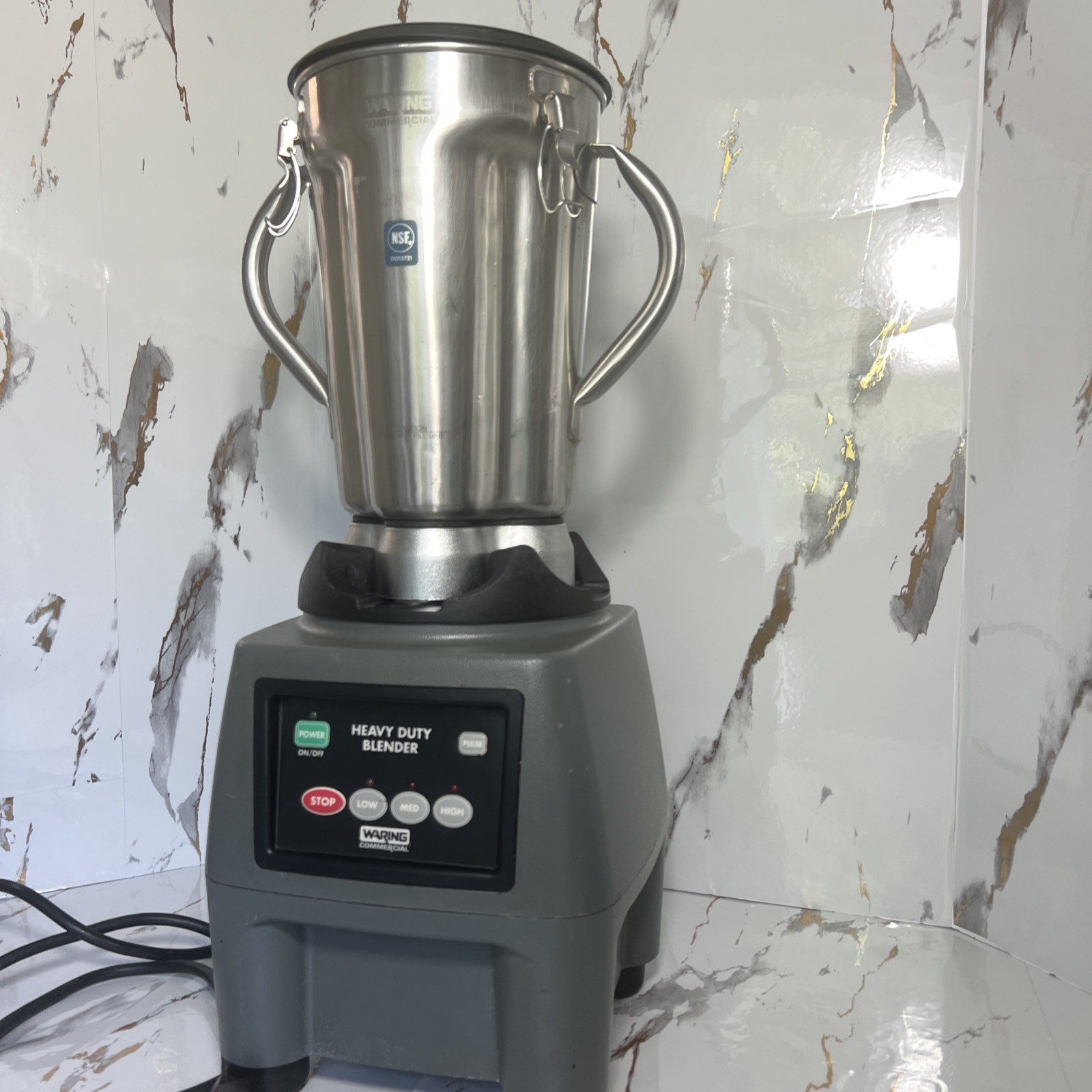 Waring CB 15 Heavy Duty One Gallon 3.75HP 3-Speed Commercial Blender