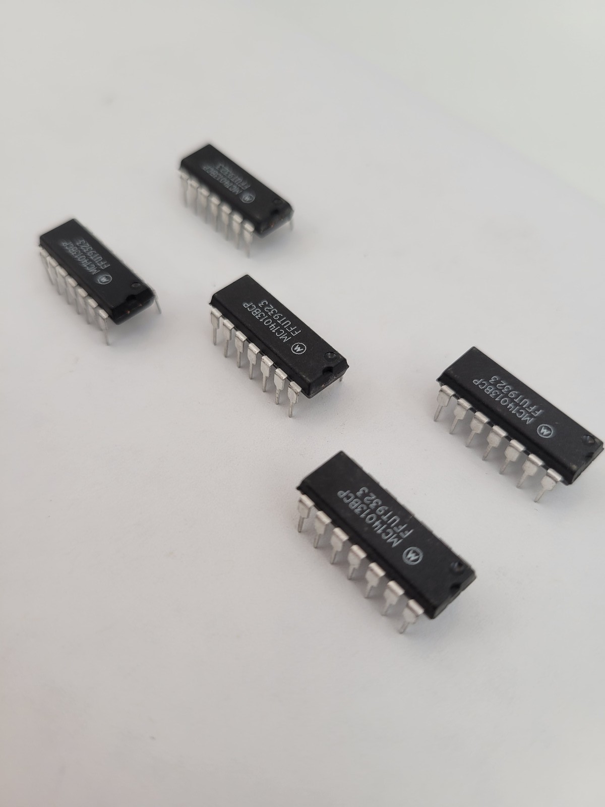 5Pc Motorola MC14013BCP Integrated Circuit Chip Dual Type D Flip-Flop