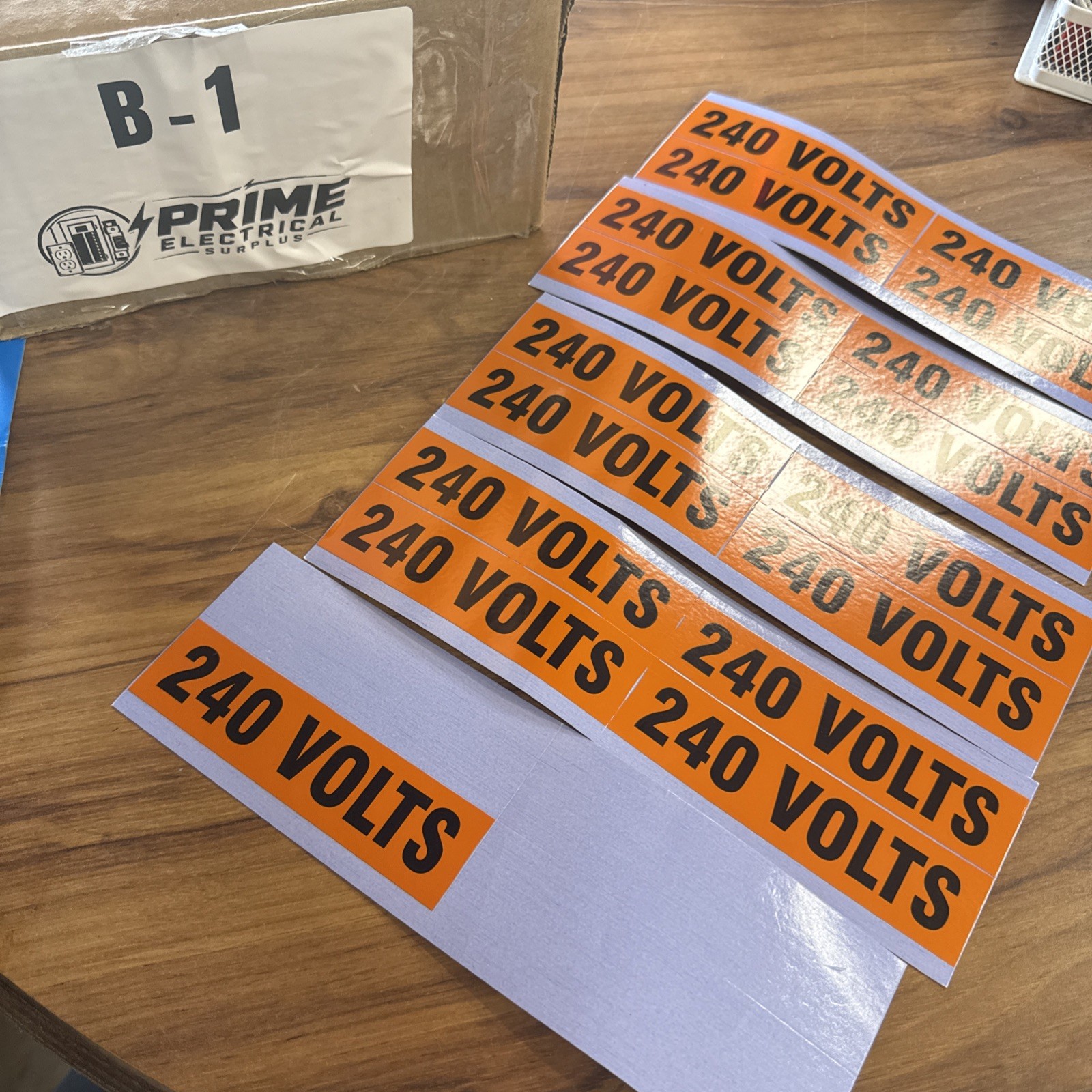 IDEAL 44-358 4-1/2″ Marker Voltage Conduit (17 Stickers)