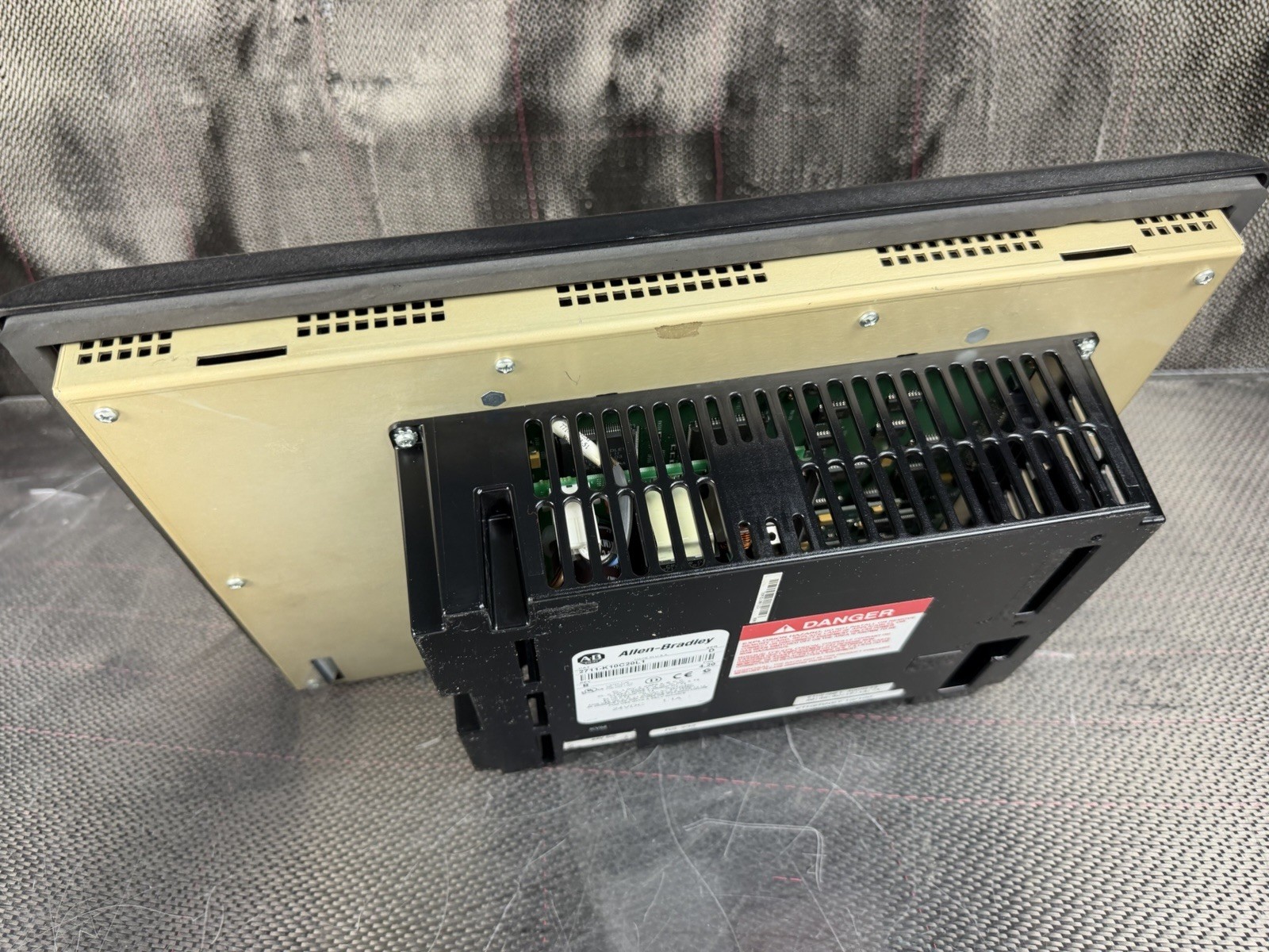 ALLEN BRADLEY PanelView 1000 2711-K10C20L1 / 2711K10C20L1 Guaranteed *ShipsFast*