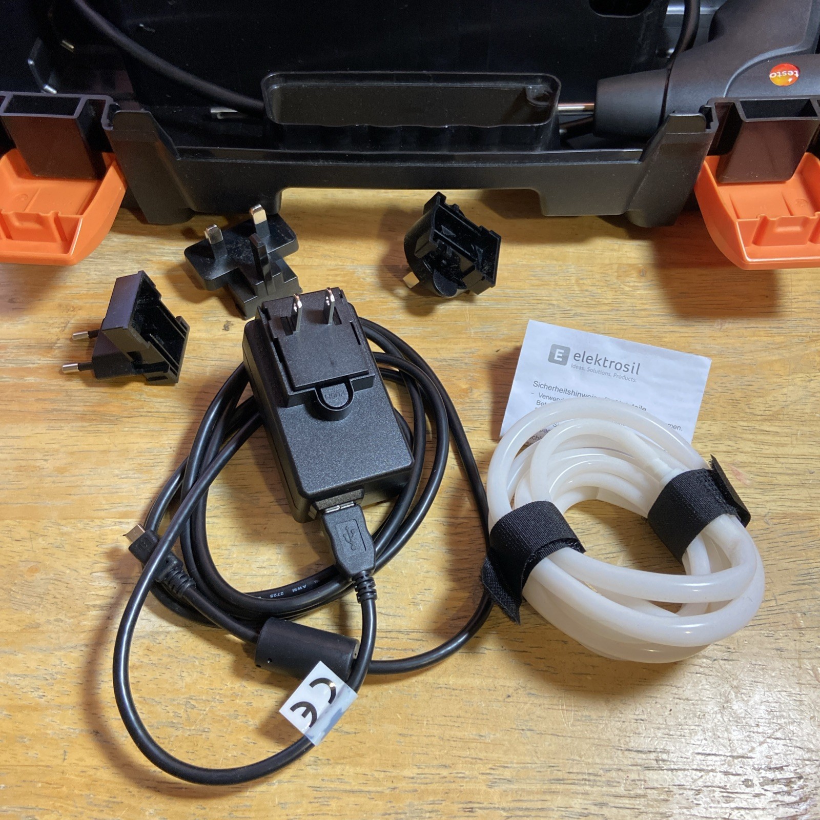 Testo 310 Residential Combustion Analyzer Kit, Black/Orange READ