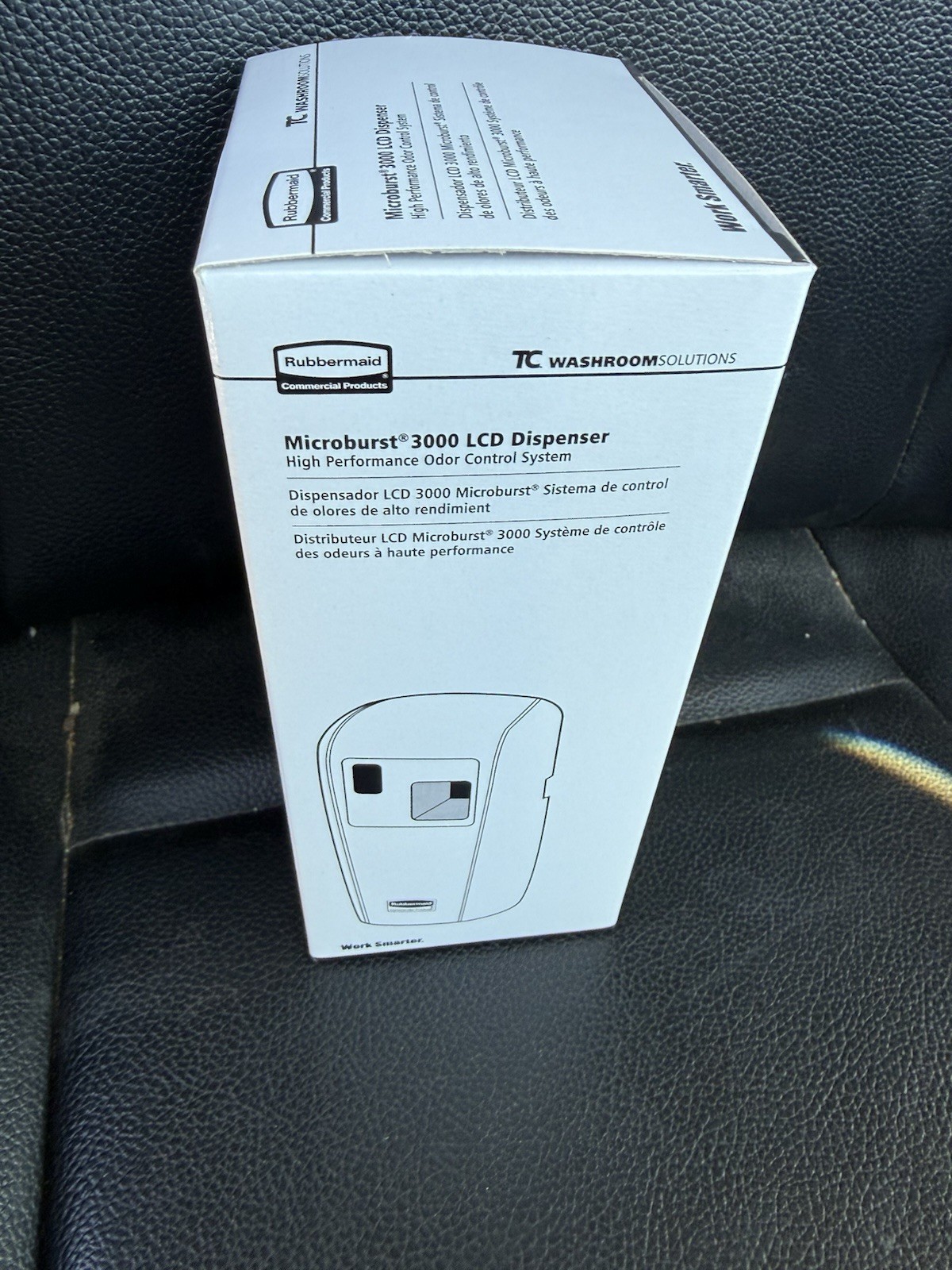 New Rubbermaid Microburst 3000 LCD Air Freshener Dispenser 1793532 – White