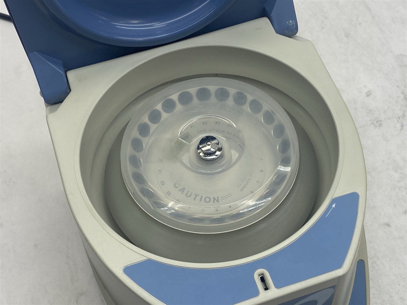 Labnet Spectrafuge 24D C2400-B 13,300 RPM Digital Benchtop Centrifuge w/Rotor
