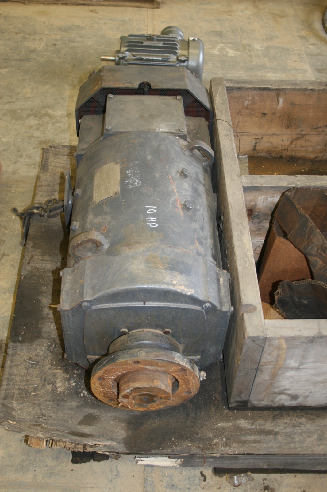 General Electric Kinamatic Direct Current Motor 10HP C0238AT 1150RPM 240V