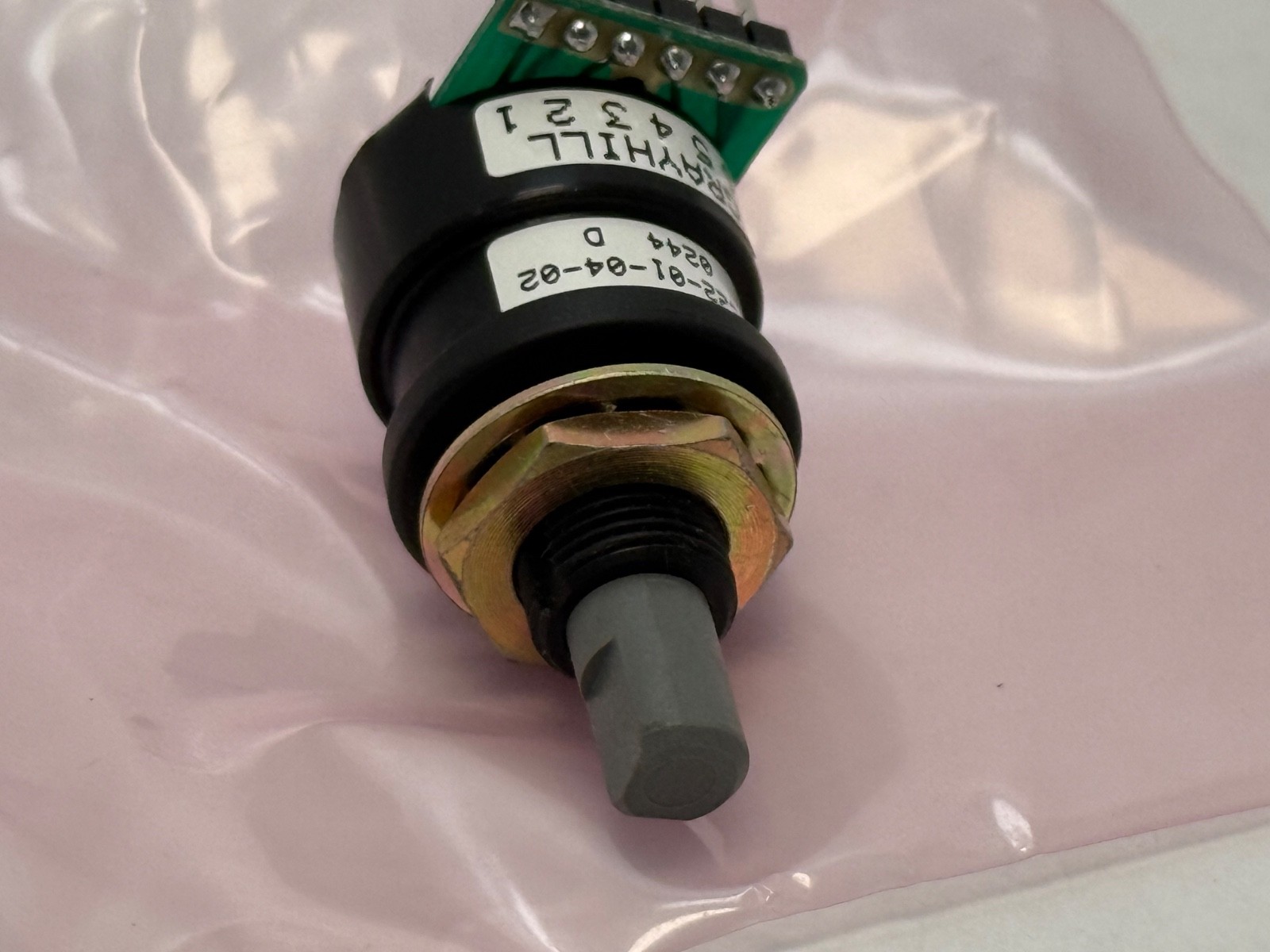 Grayhill 61C22-01-04-02 Optical Encoder Rotary Incremental Push Button