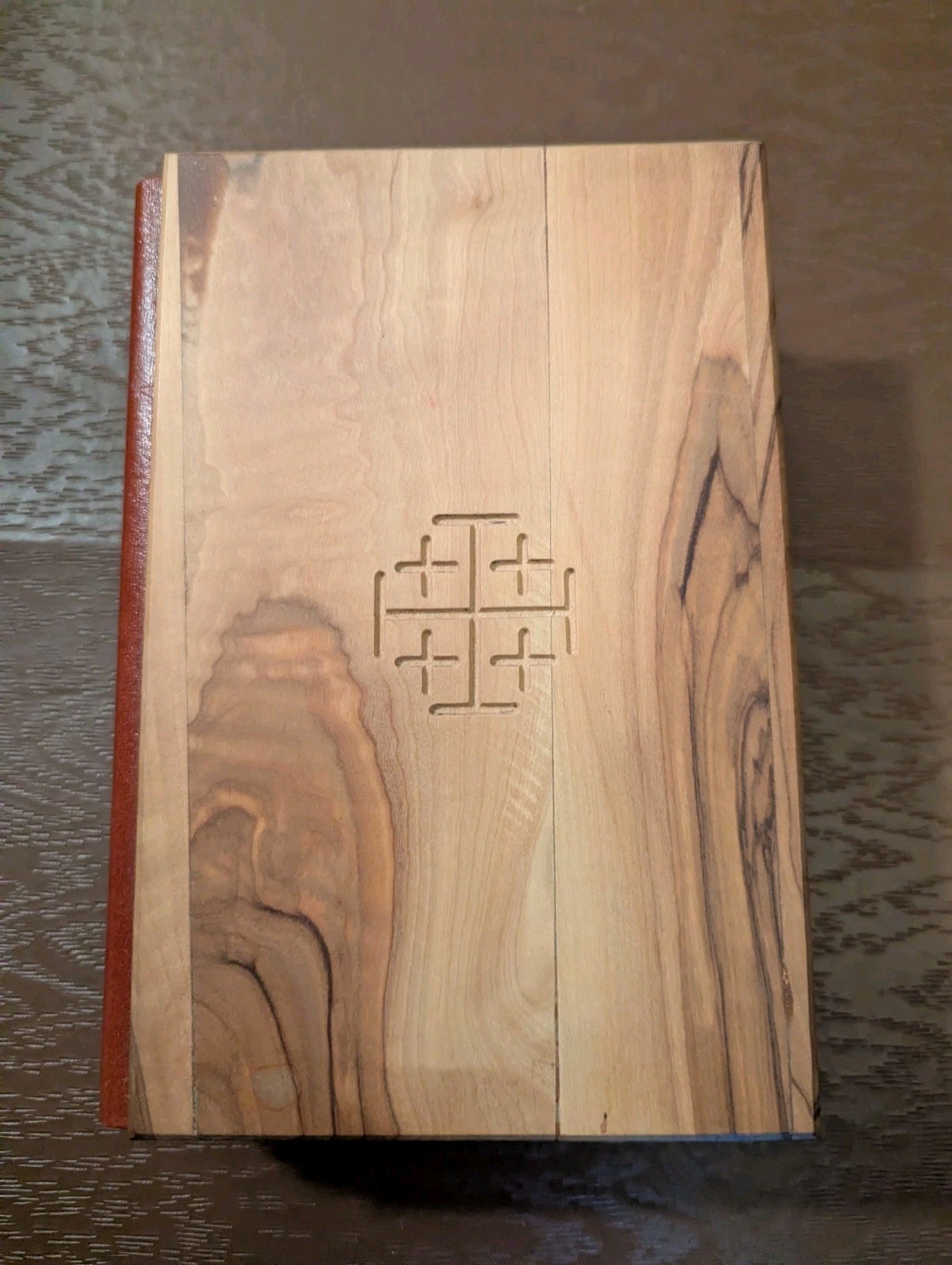 Bible Woodcover high end Israel priest estate