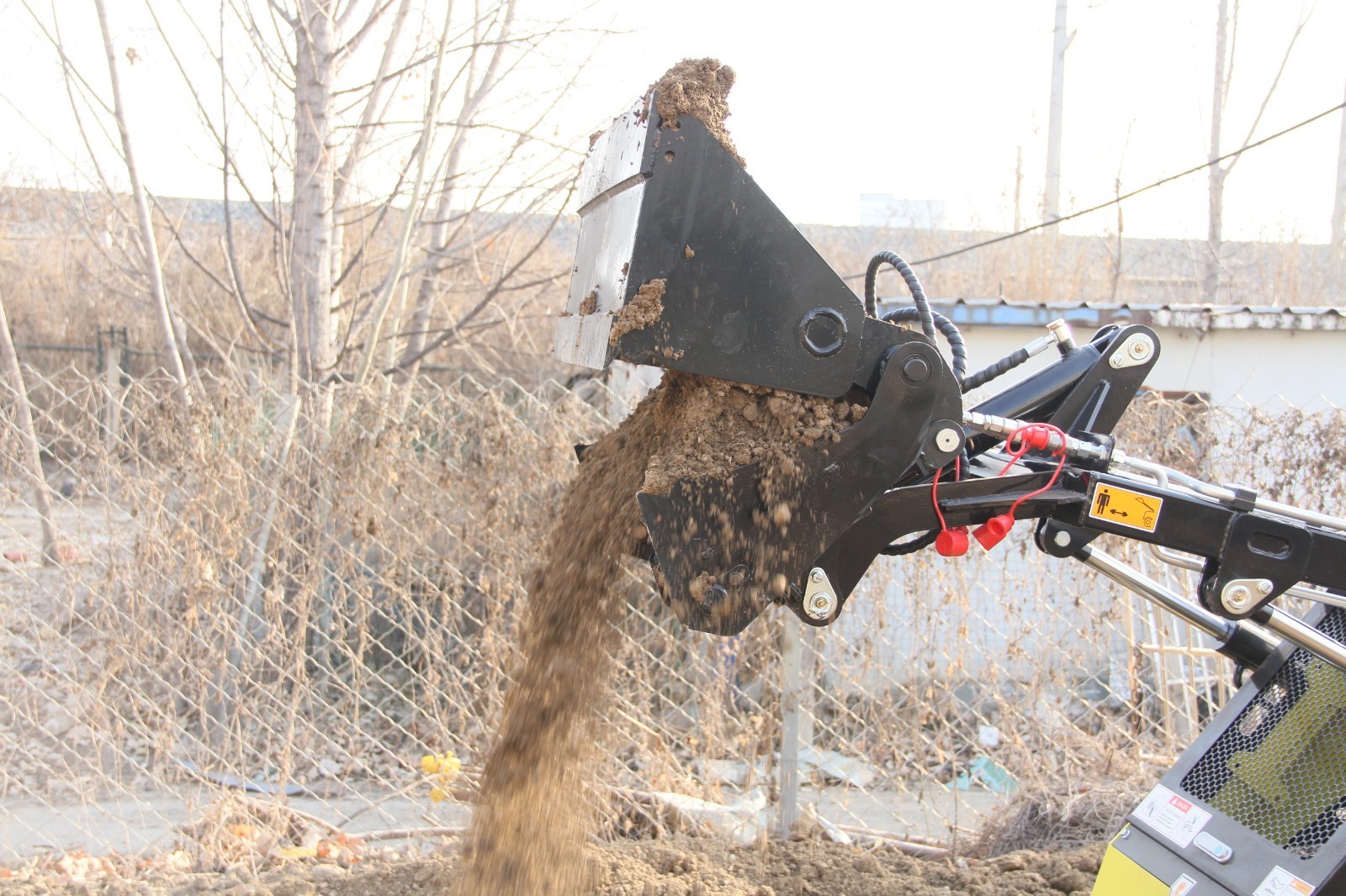 FREE SHIPPING 4-in-1 Combination Hydraulic Bucket Fits Mini Skid Steer Loader