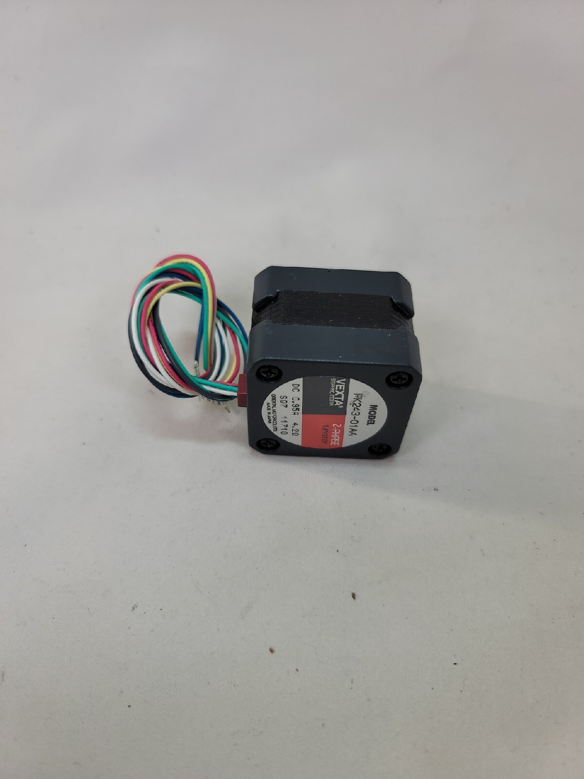 VEXTA ORIENTAL MOTOR PK243-01AA 2-PHASE STEPPER 1.8° STEP DC 0.95A STEPPING