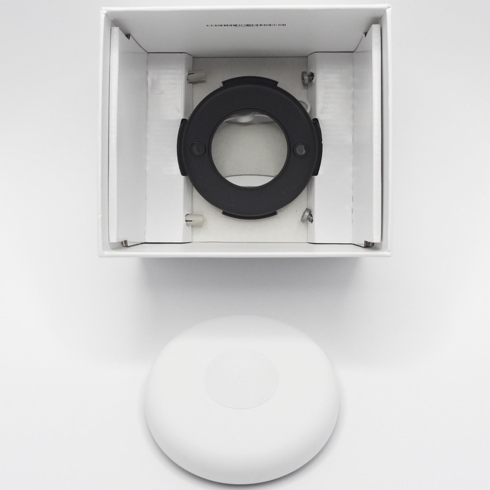 Google Nest Security Indoor Outdoor Camera G3AL9 (Snow) with box