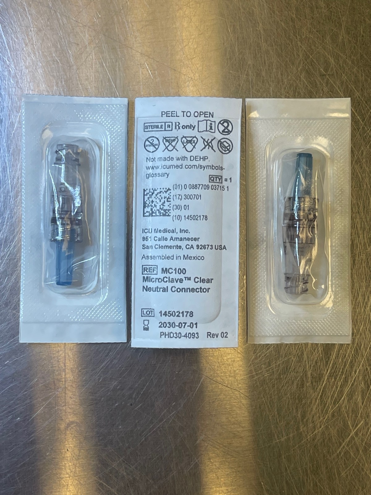 ICU MC100 MicroClave Clear Neutral Connector Case of 100/ EXP 2030-07-01