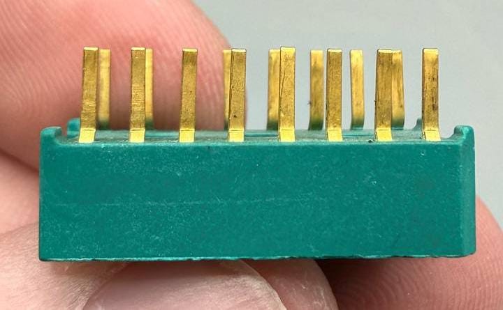 Lot 8 Vintage Cinch 16-Pin DIP IC Sockets Gold Contacts Through Hole NOS