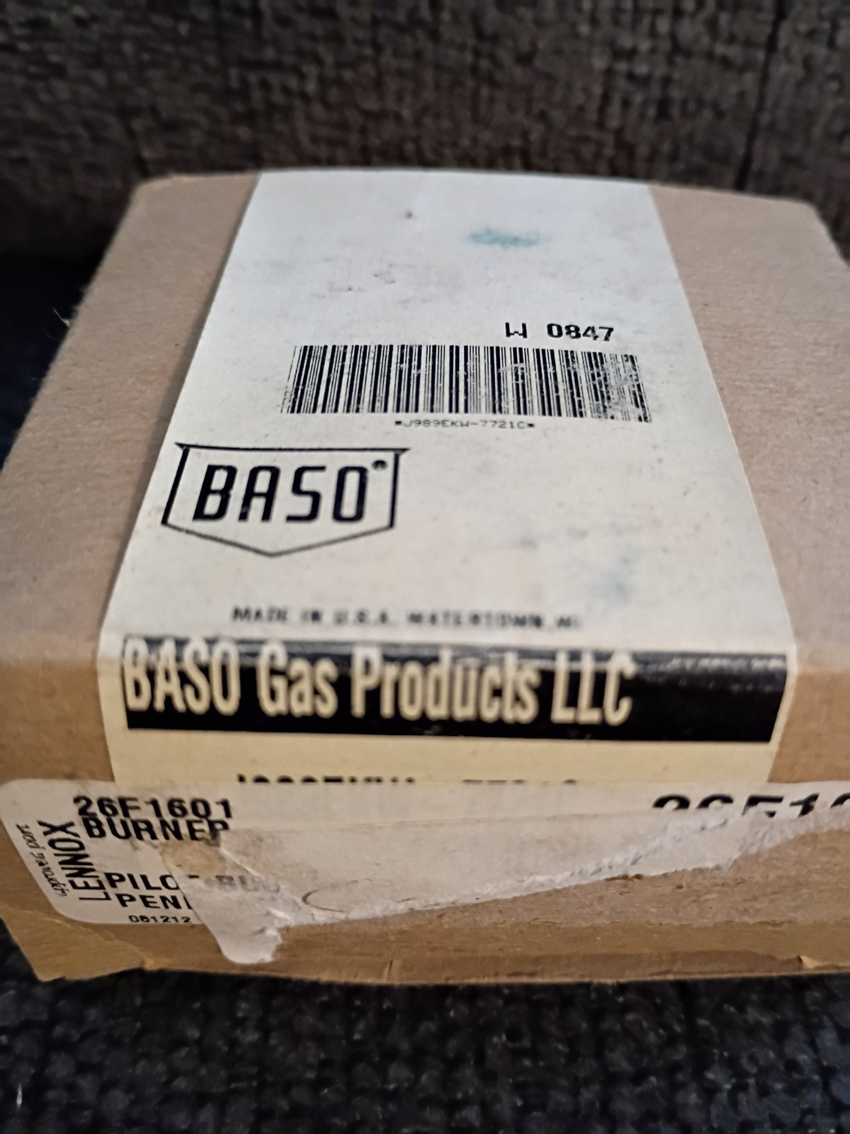 LENNOX PILOT BURNER AND DIRECT SPARK IGNITION 26F1601 NEW IN BOX