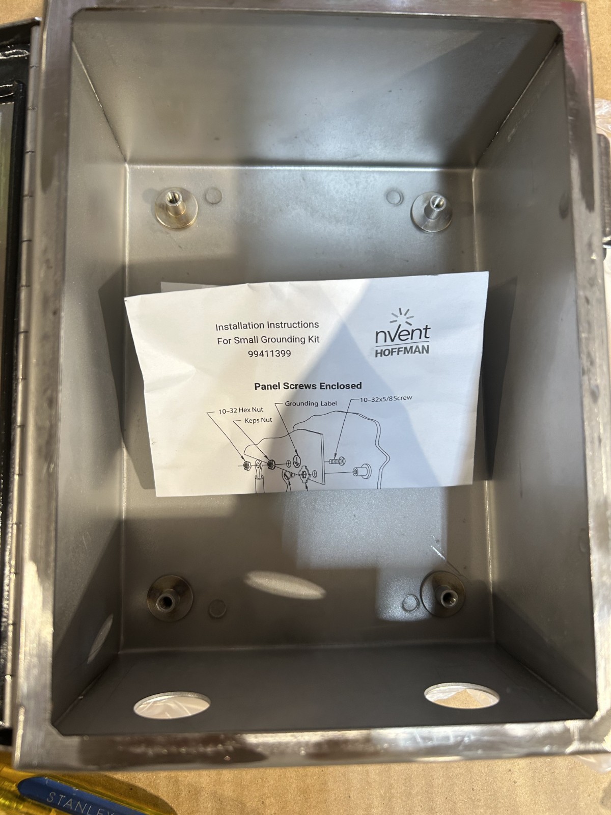 NVENT HOFFMAN A8064CHNFSS STAINLESS STEEL ENCLOSURE 8X6X4 NEW IN PKG
