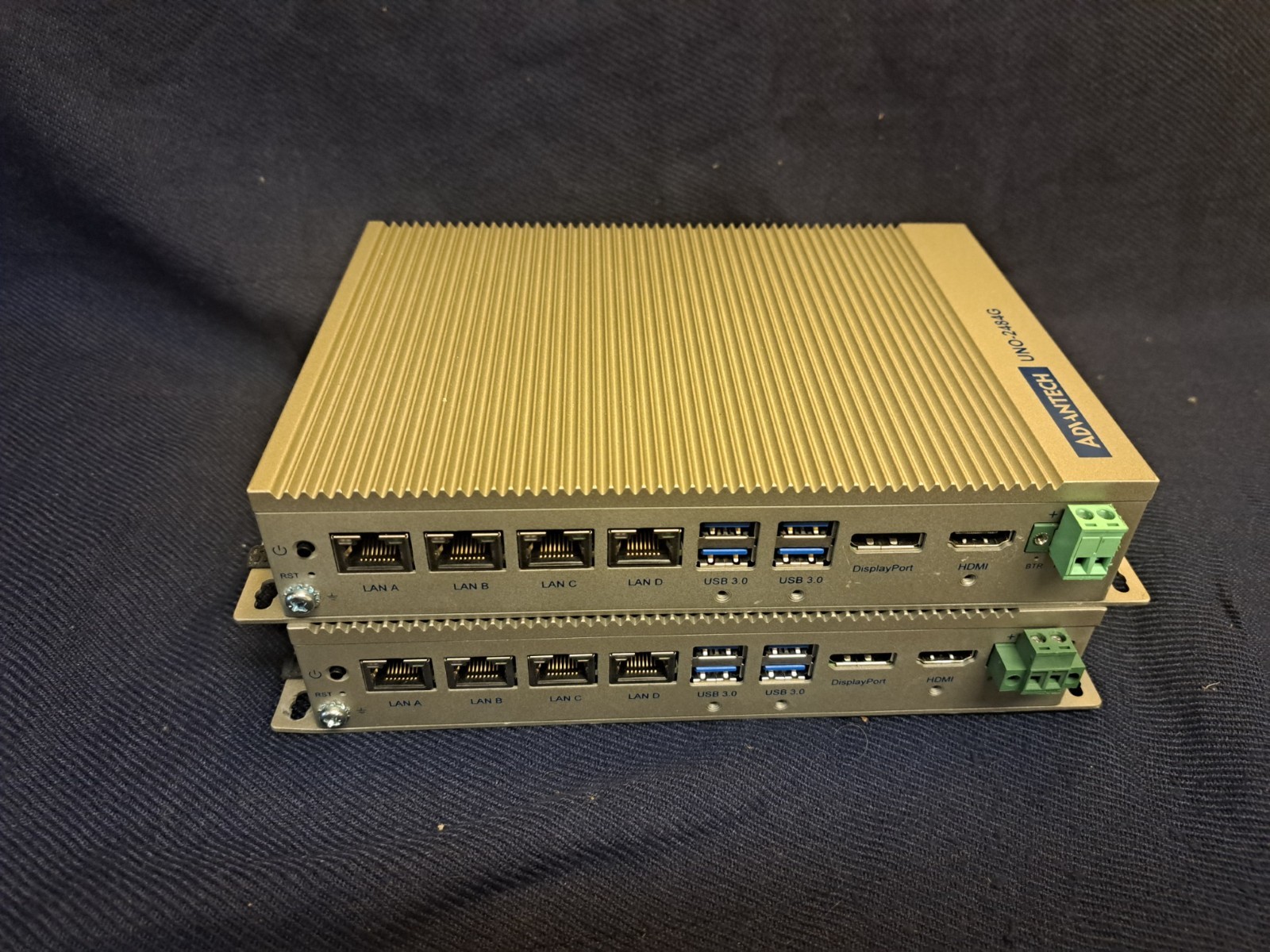 Advantech UNO-2484G i7-6600U 2.6GHz w/ 4xGbE, 1 x mPCIe, HDMI, DP